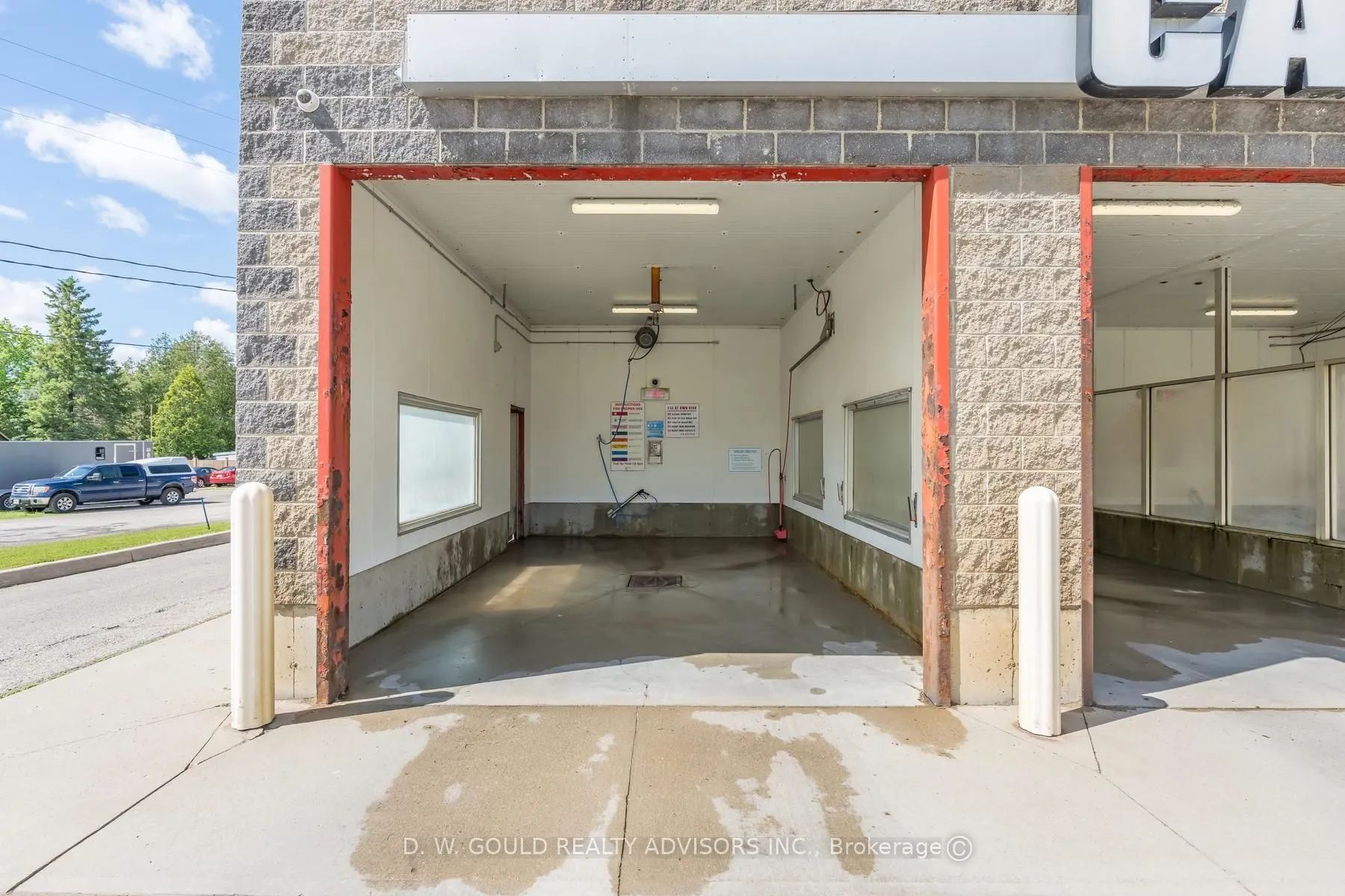 165 Main Street N