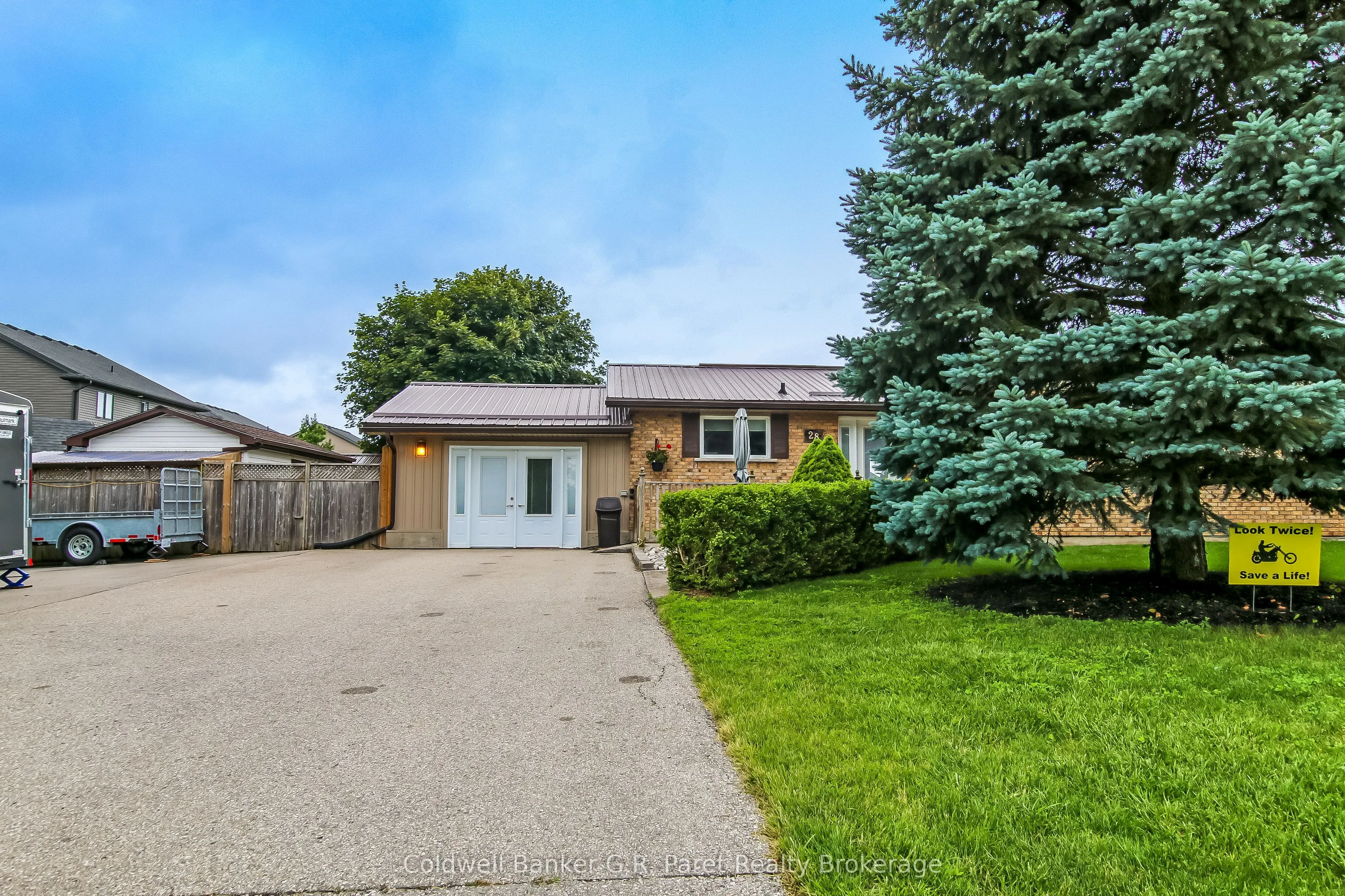 28 Peggy Avenue