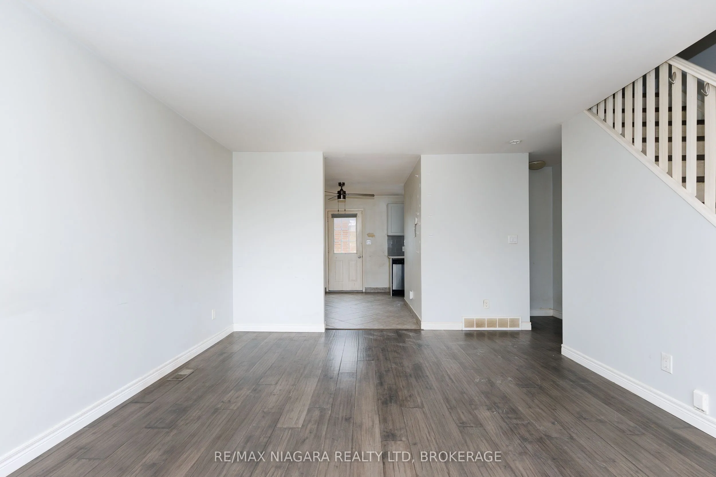 252 Bertie Street #1