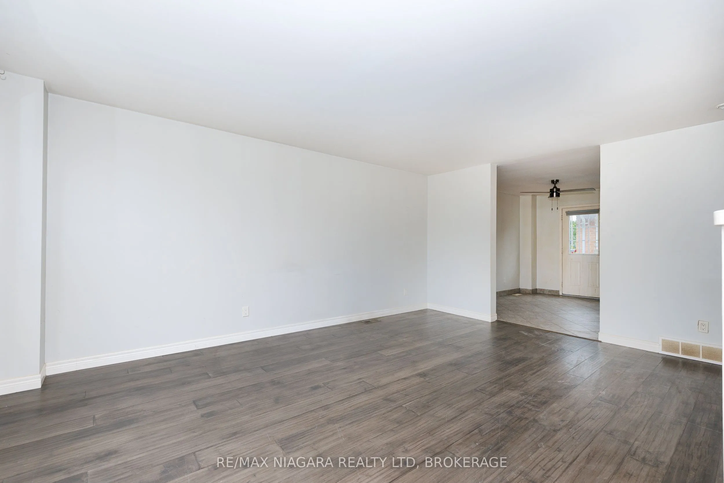 252 Bertie Street #1