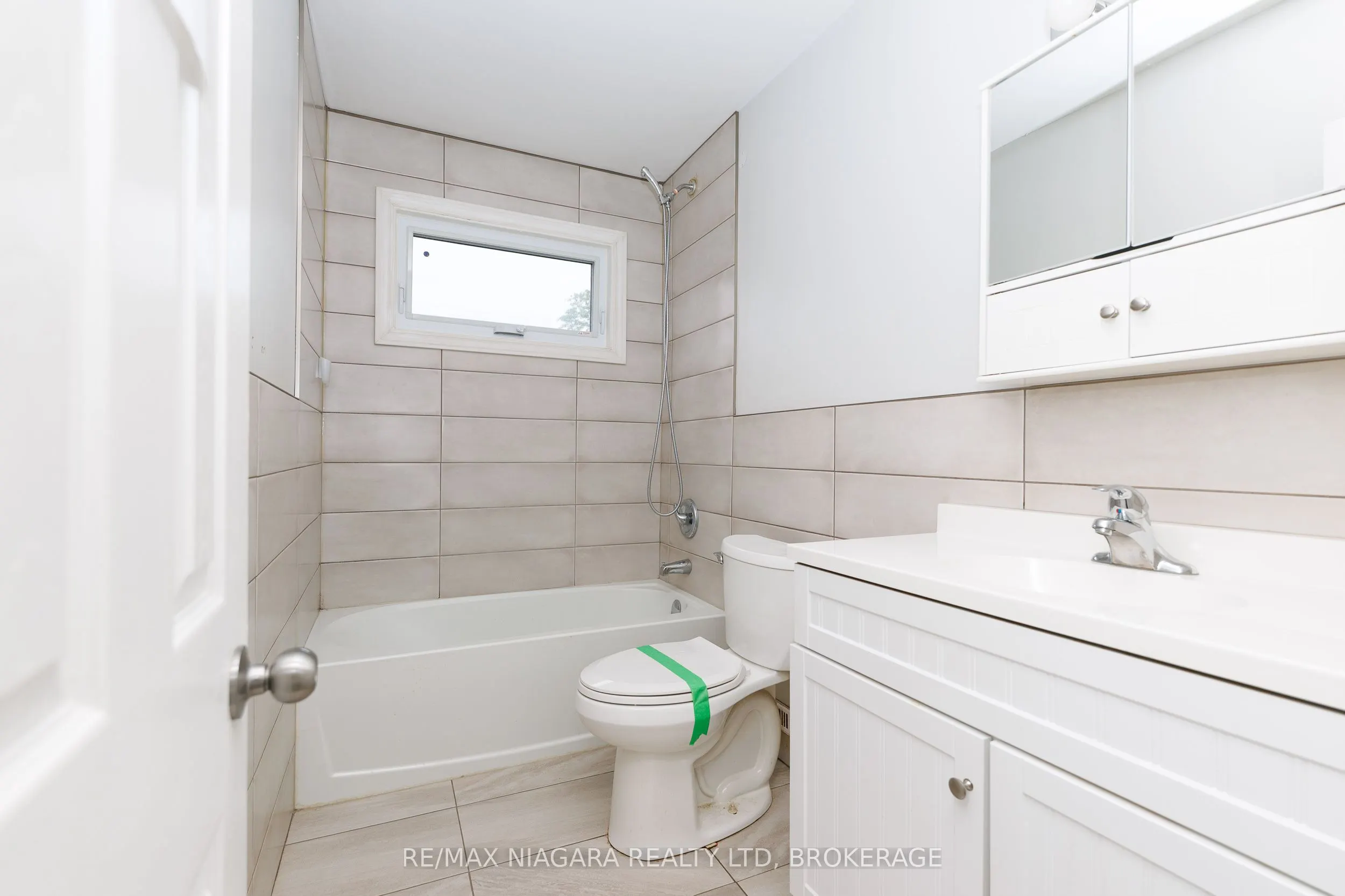252 Bertie Street #1