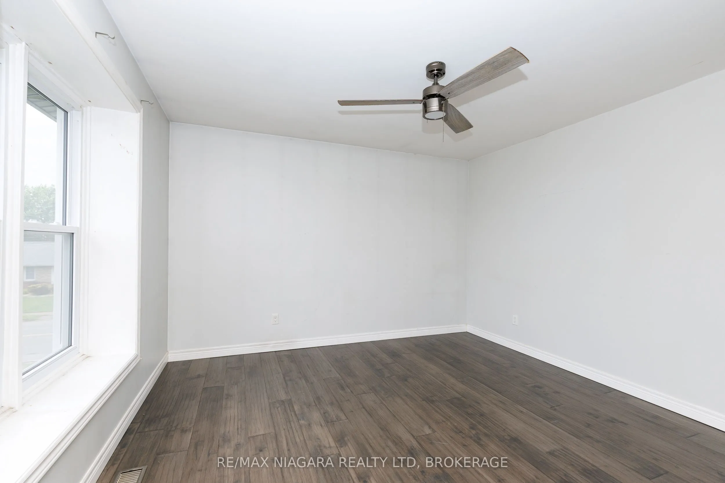 252 Bertie Street #1