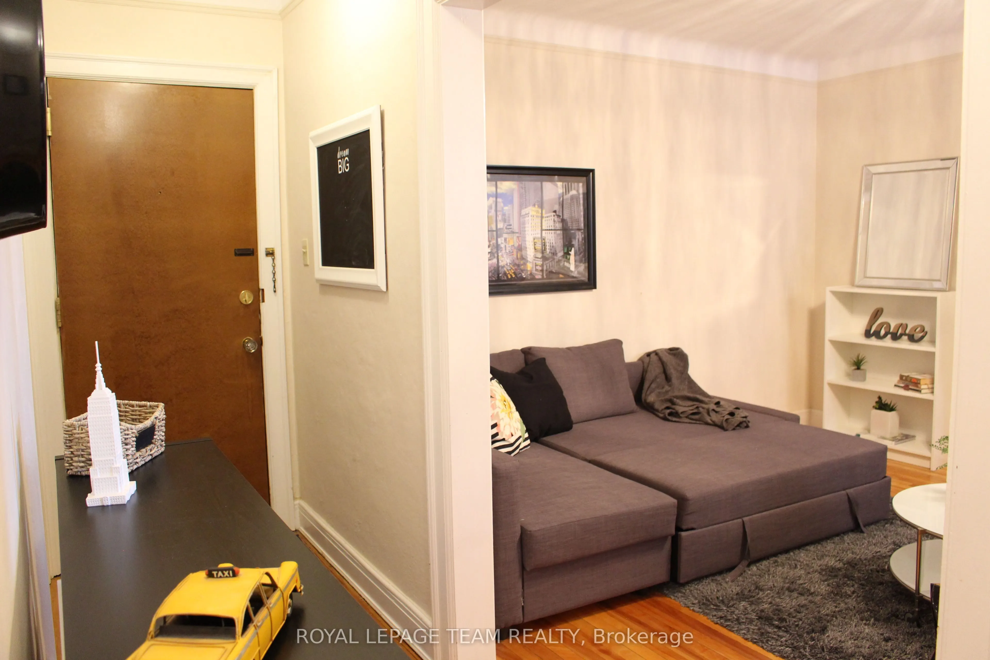 612 Bank Street #14