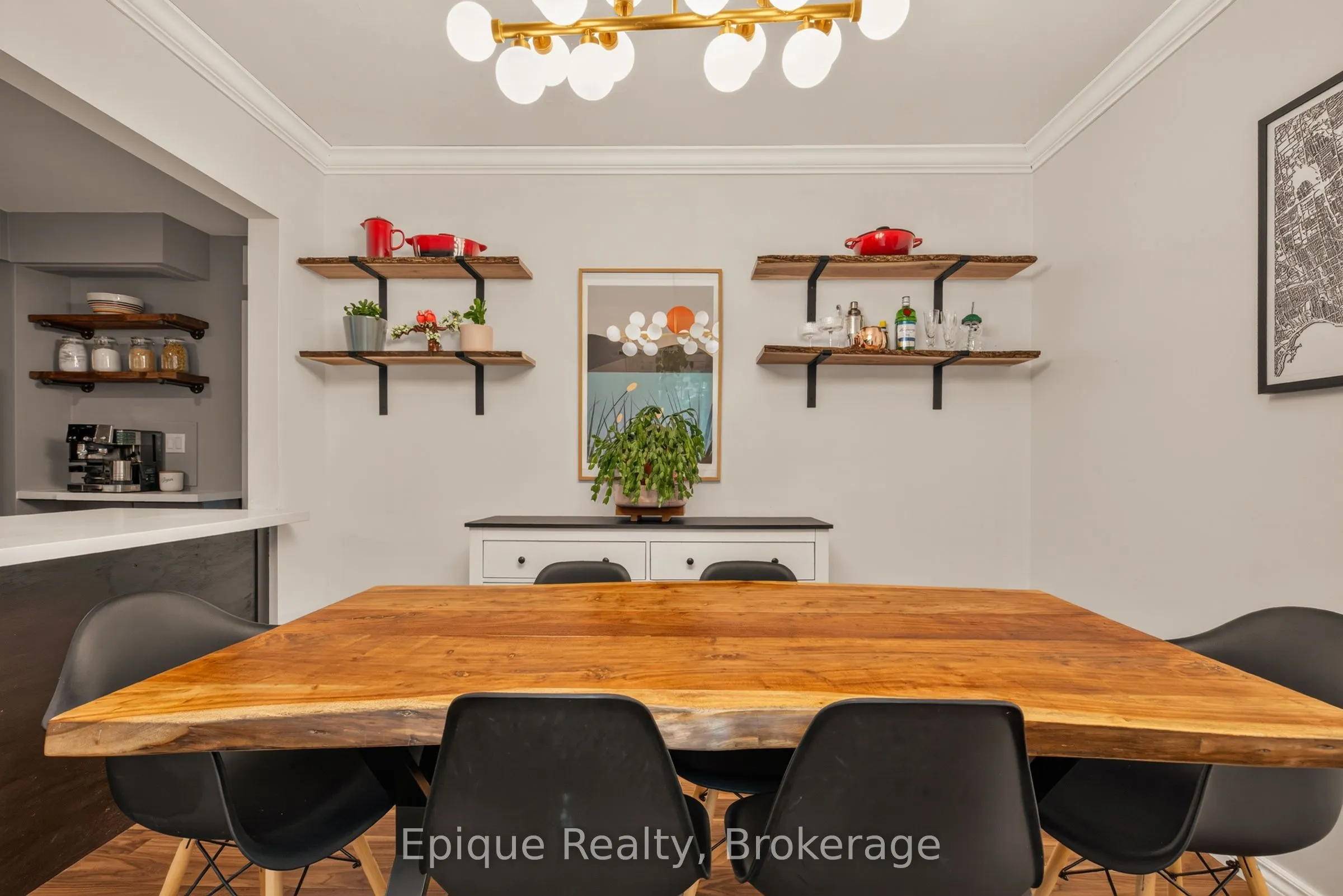 93 Graham Avenue S
