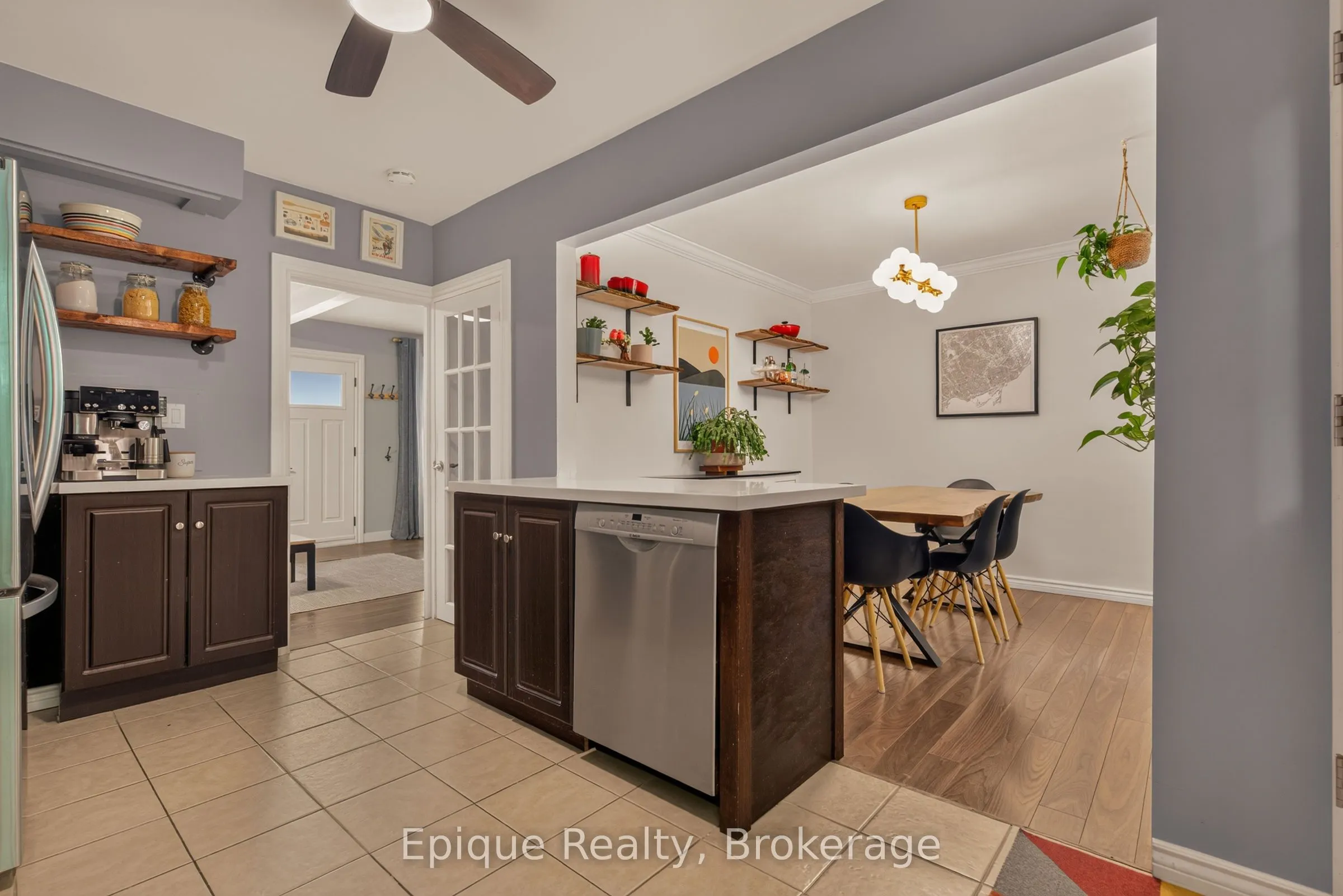 93 Graham Avenue S