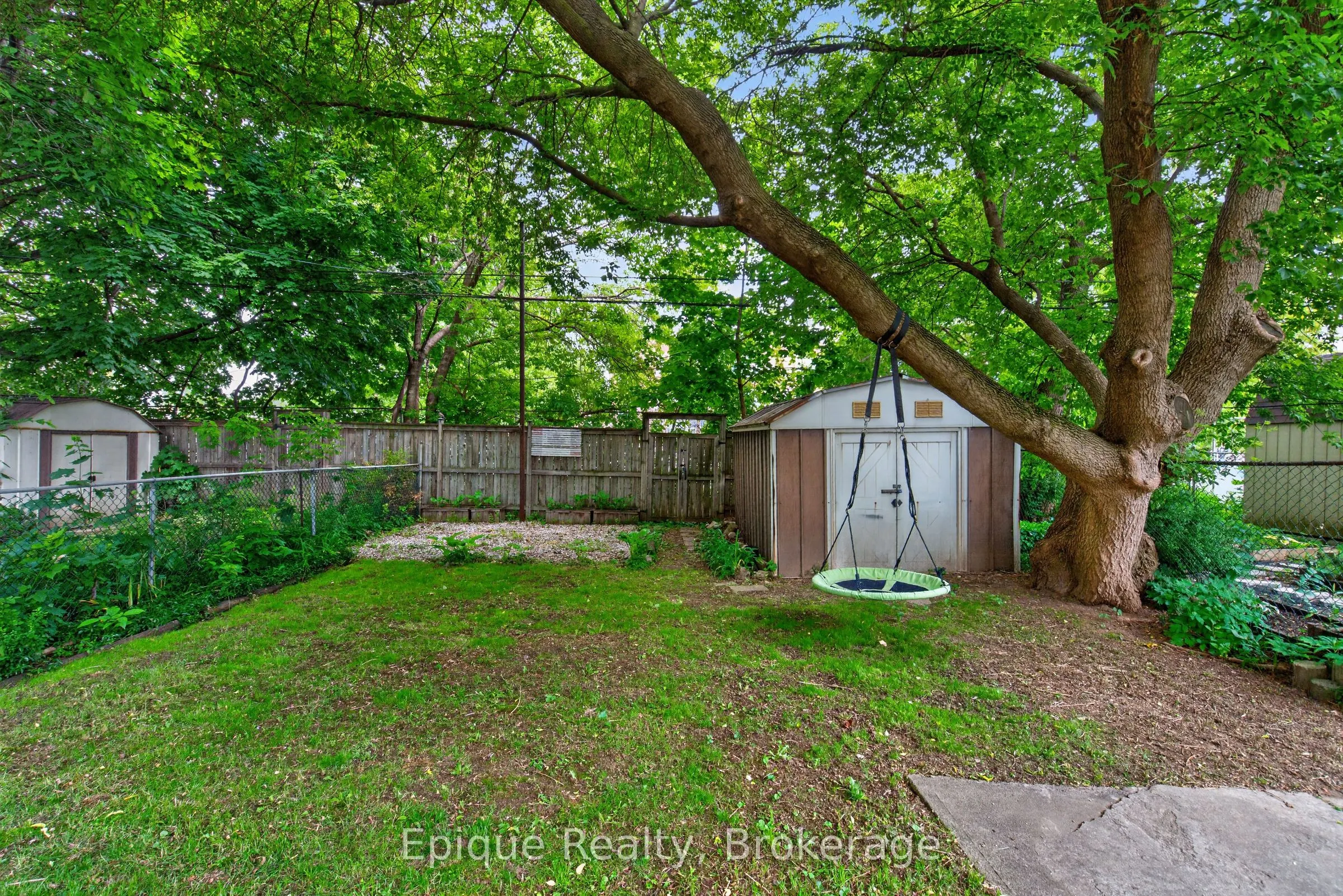 93 Graham Avenue S