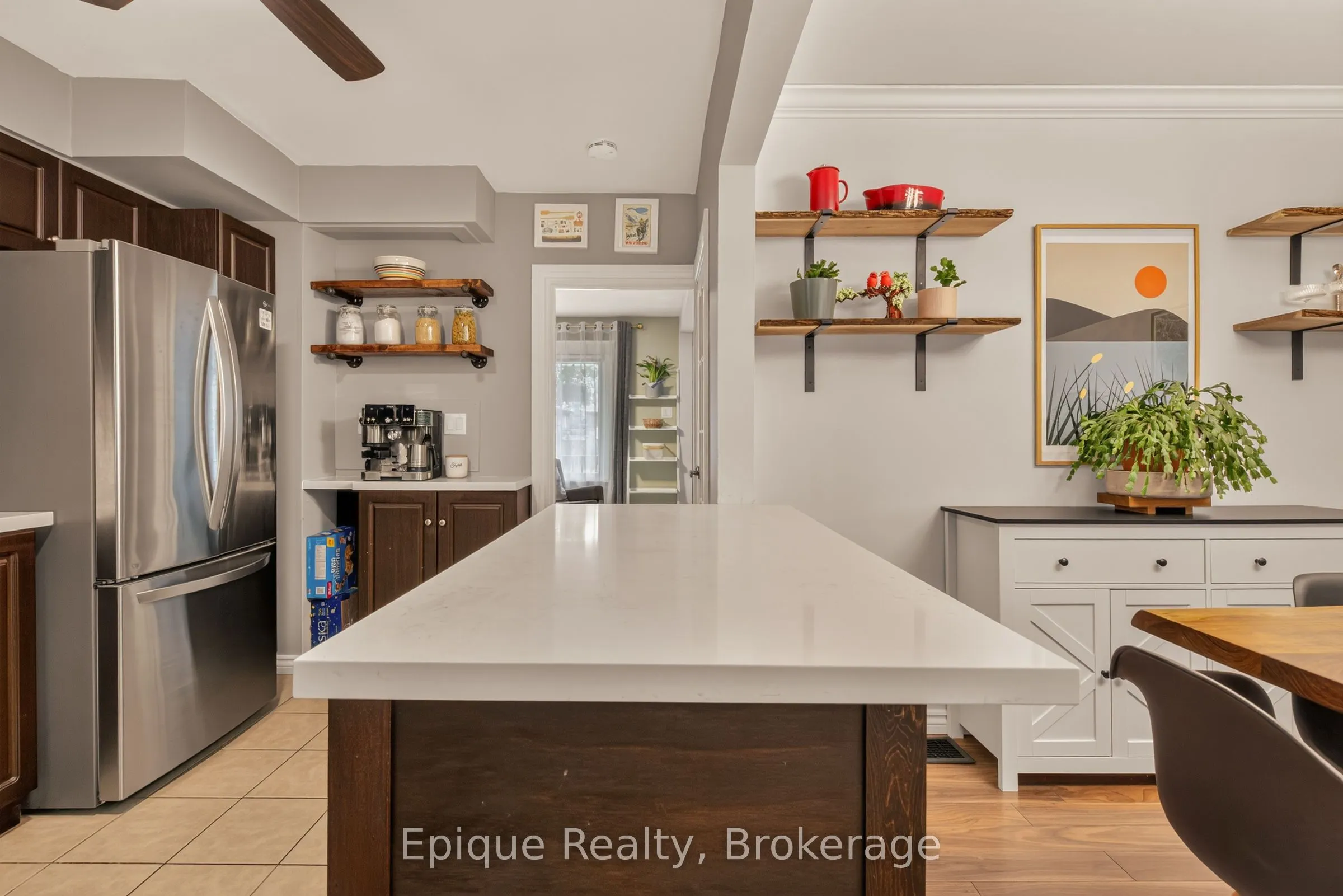 93 Graham Avenue S