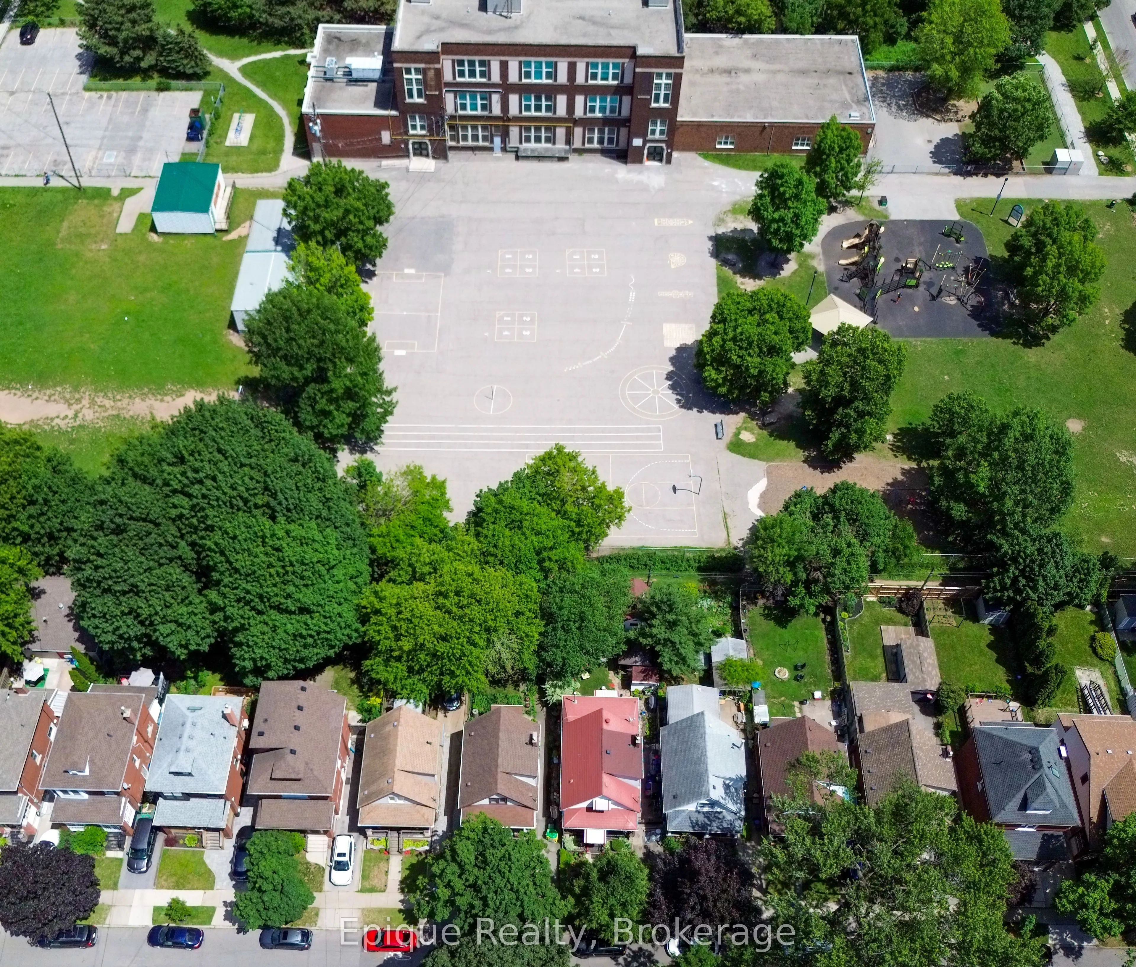 93 Graham Avenue S