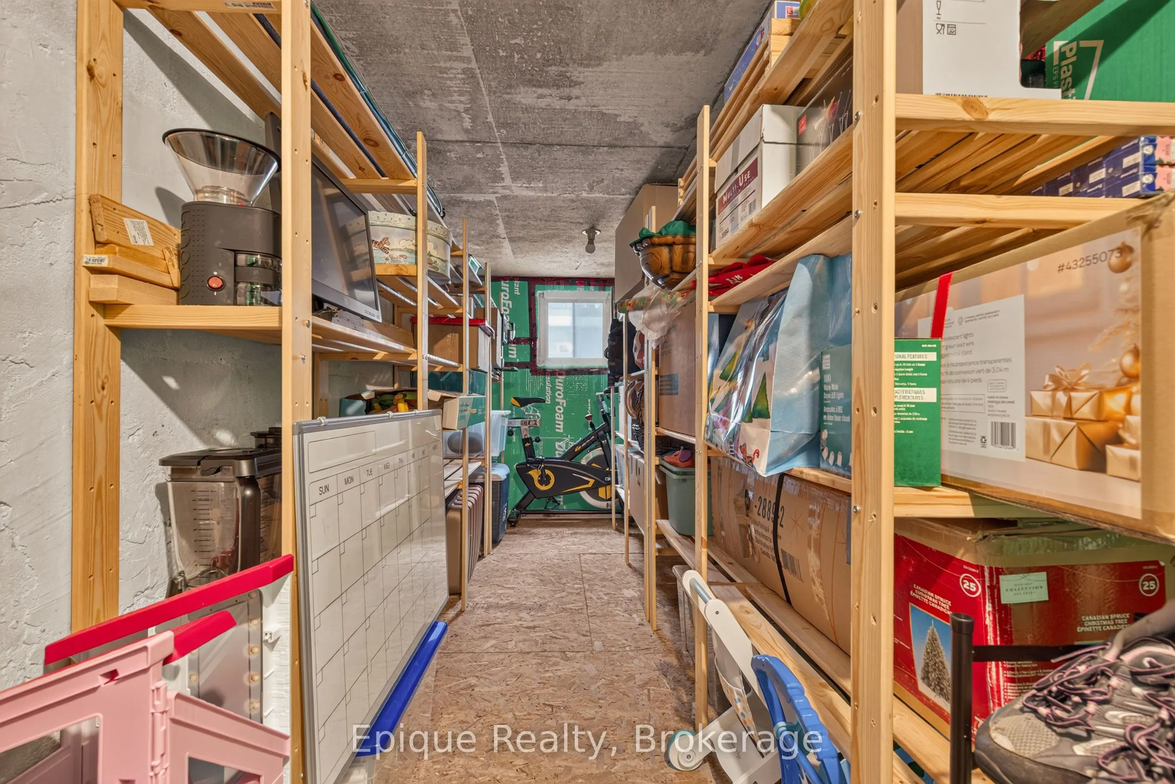 93 Graham Avenue S