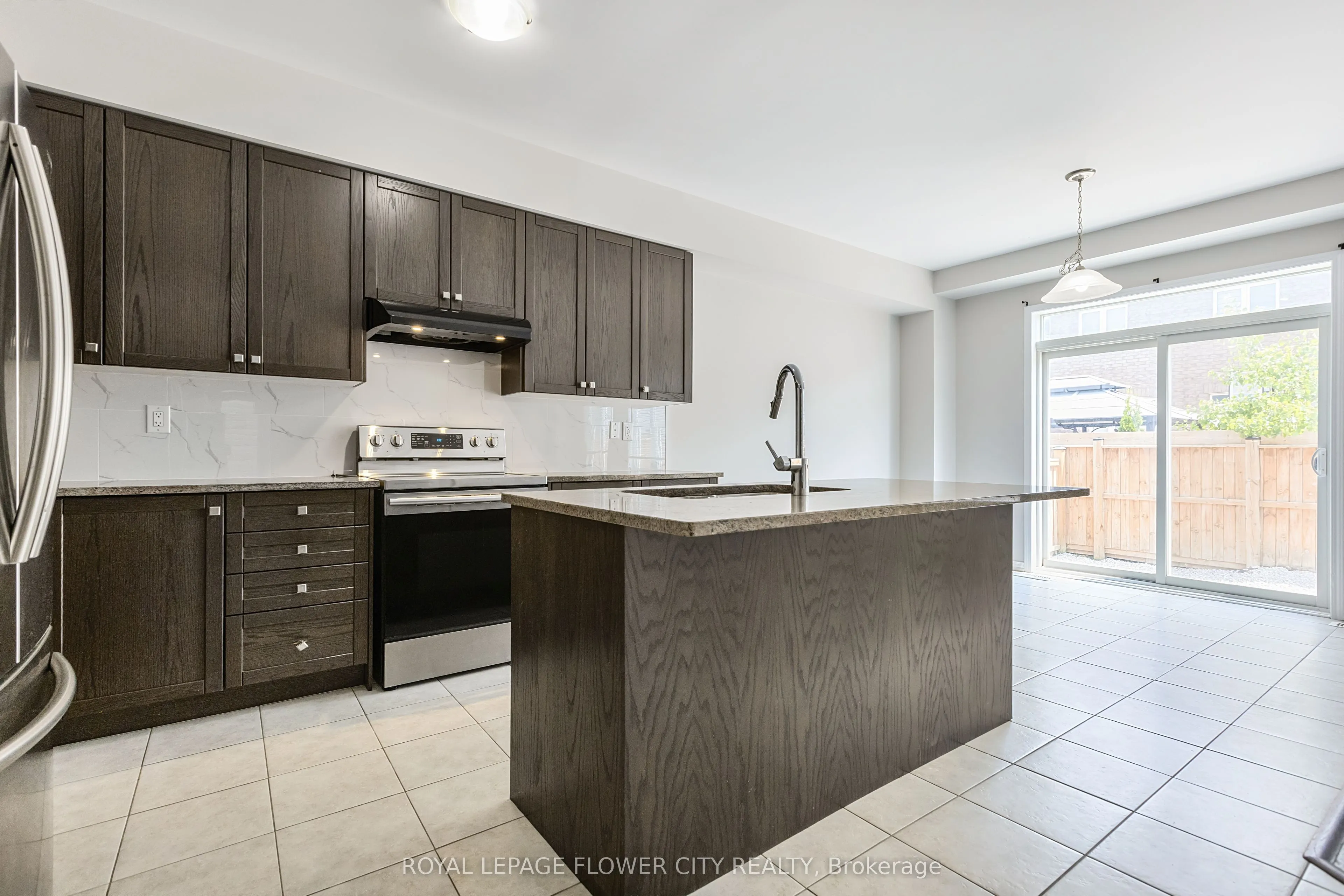 25 Munro Circle