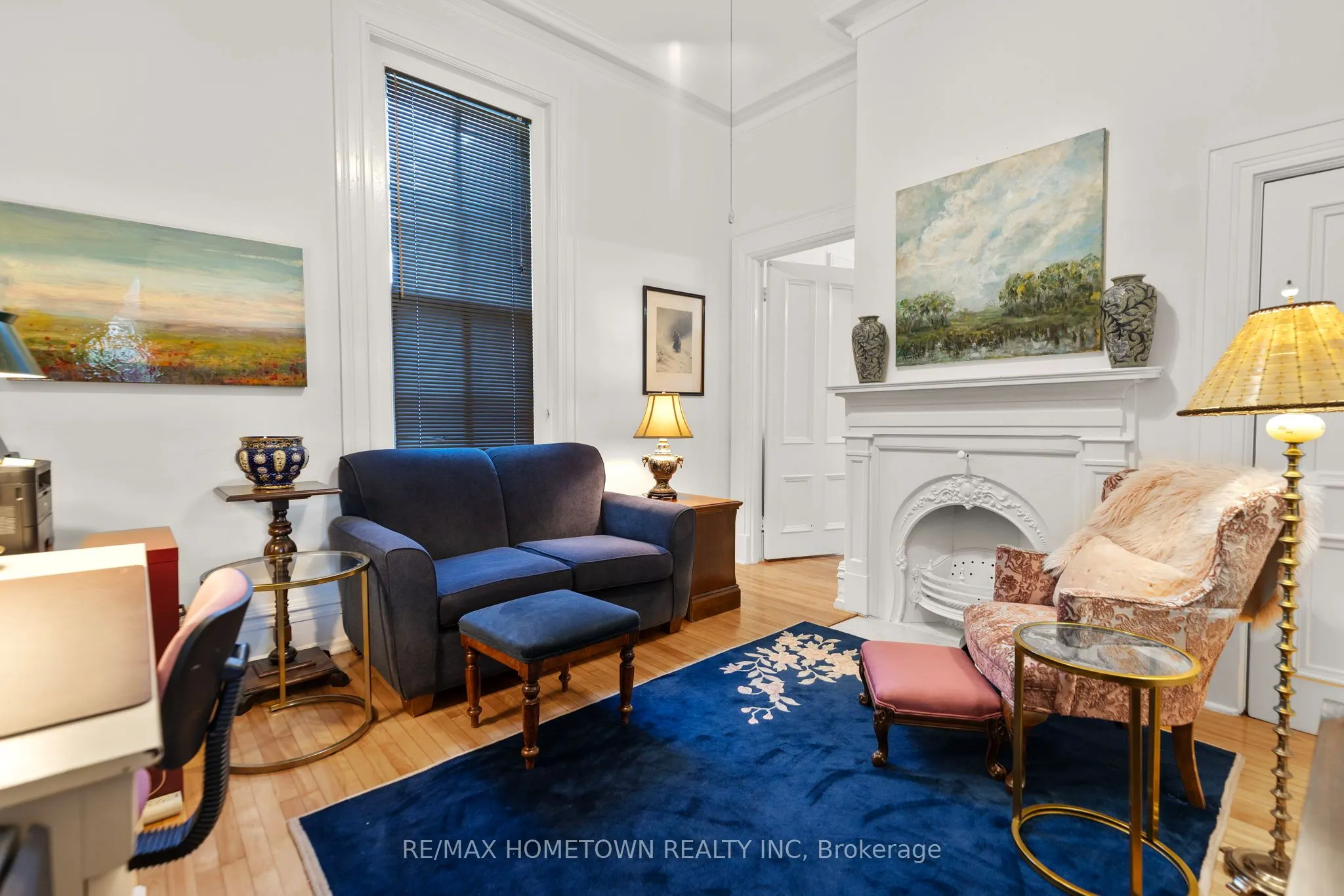 157 DIBBLE Street W