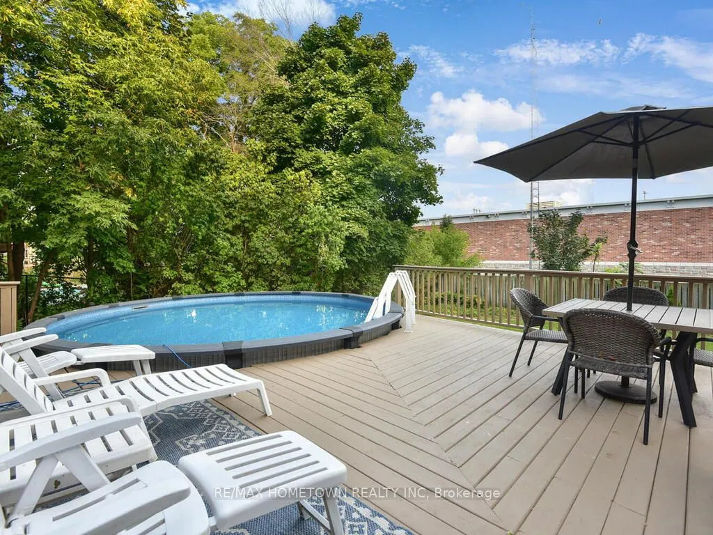 157 DIBBLE Street W