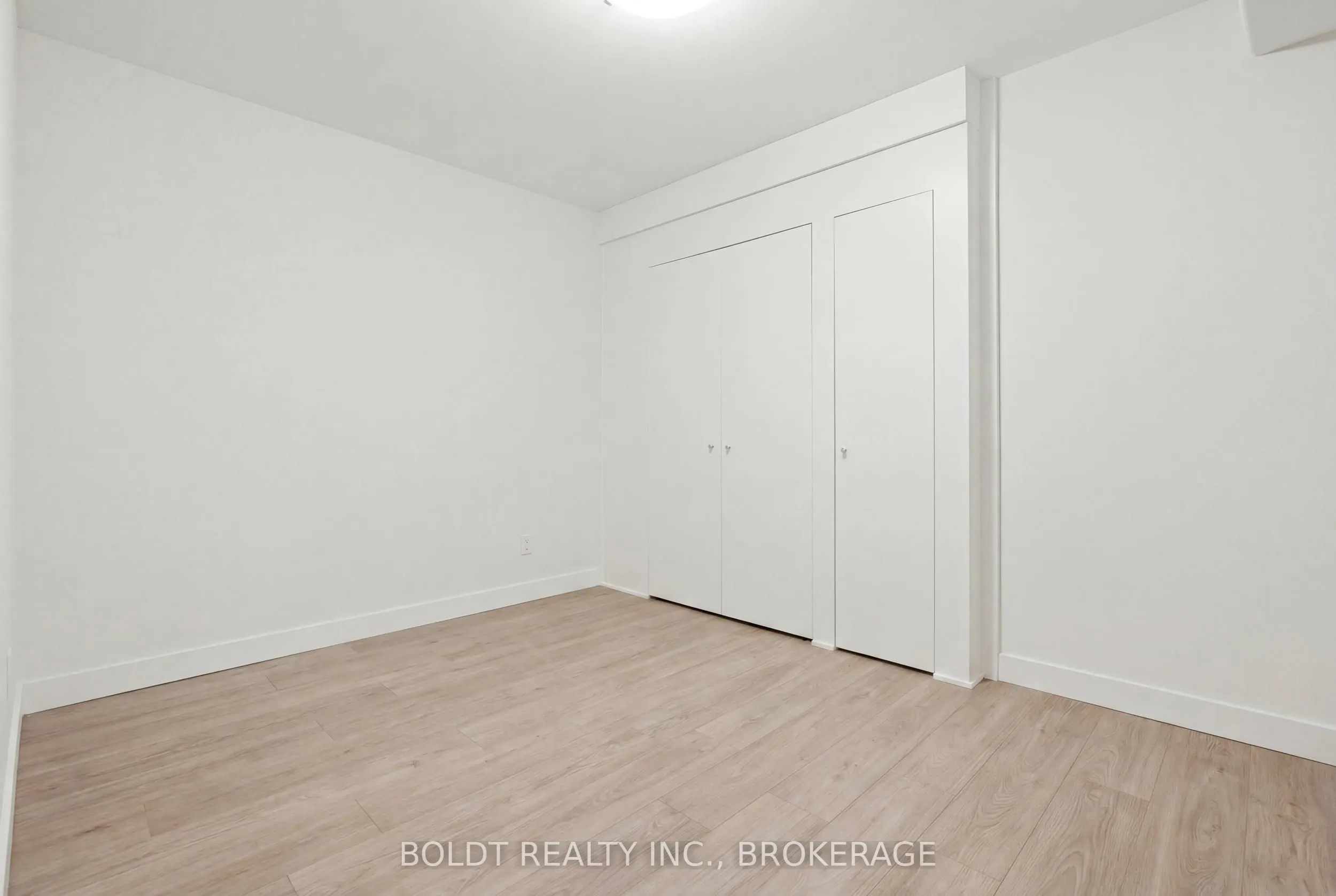 5 Gossen Drive