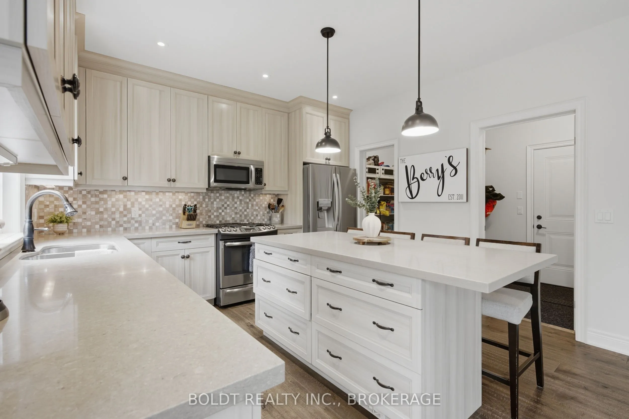 5 Gossen Drive