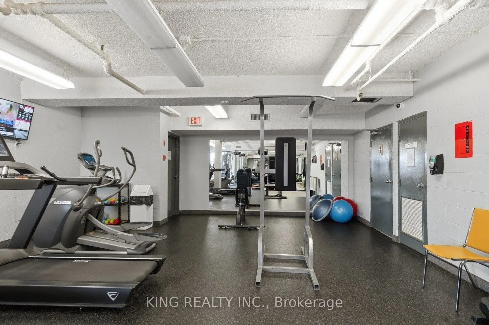 389 Dundas Street #701