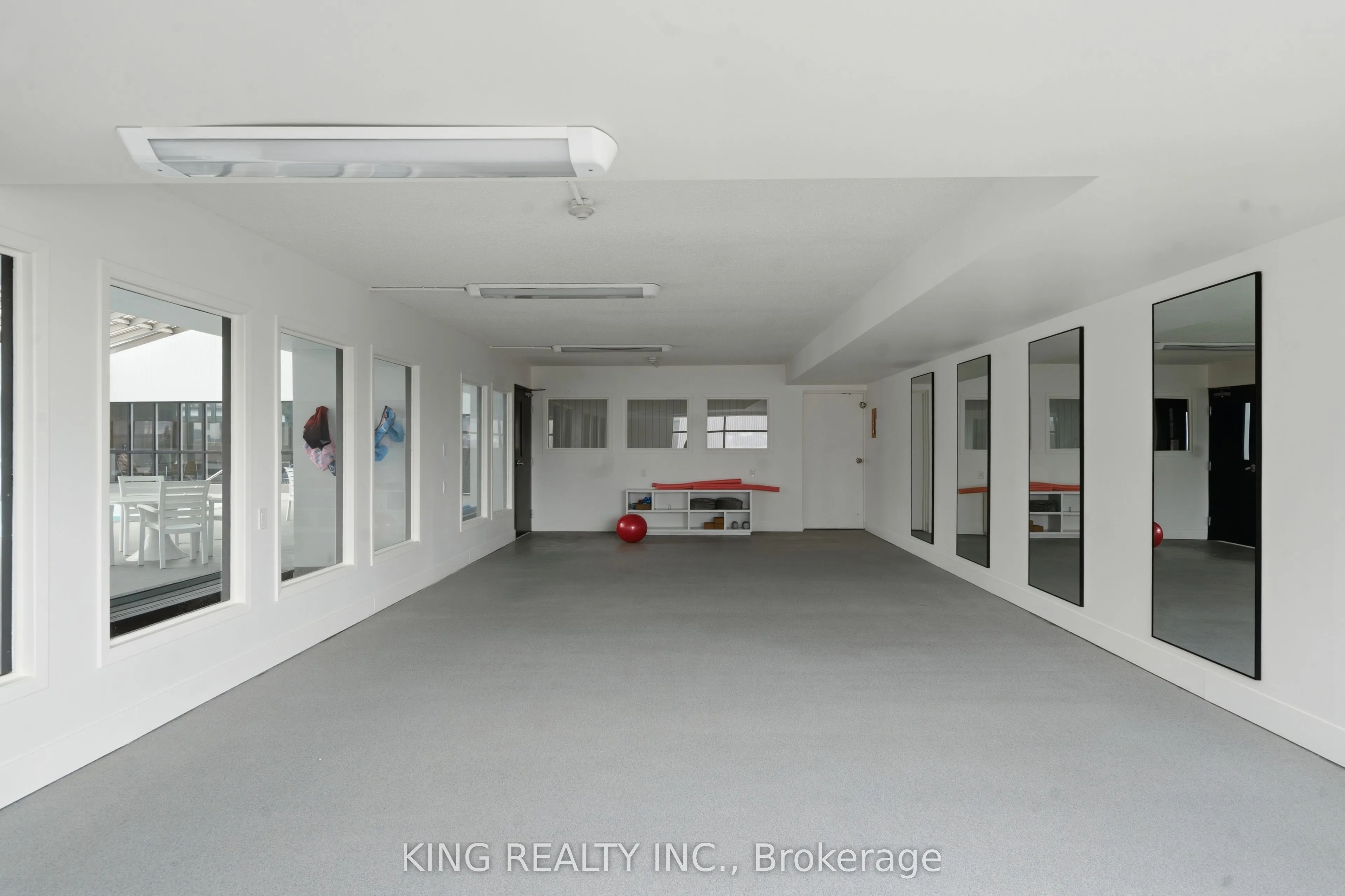 389 Dundas Street #701