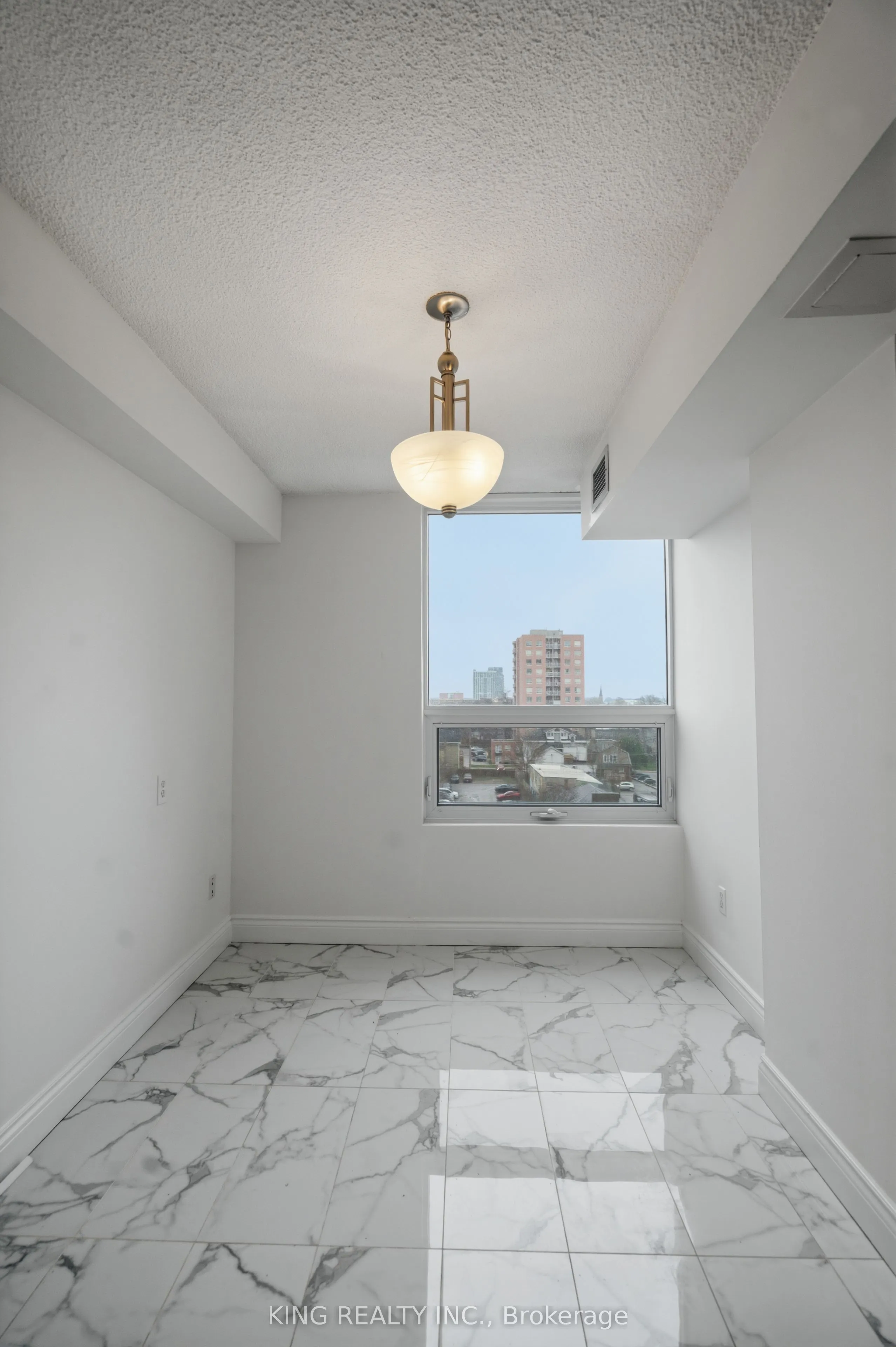 389 Dundas Street #701