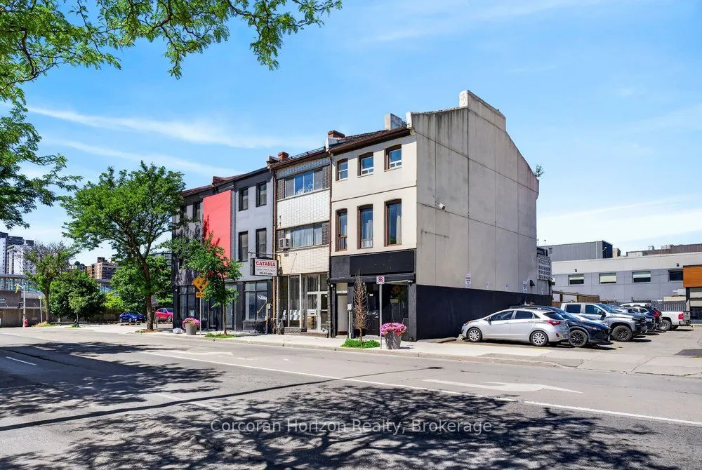 84 John Street S #Main