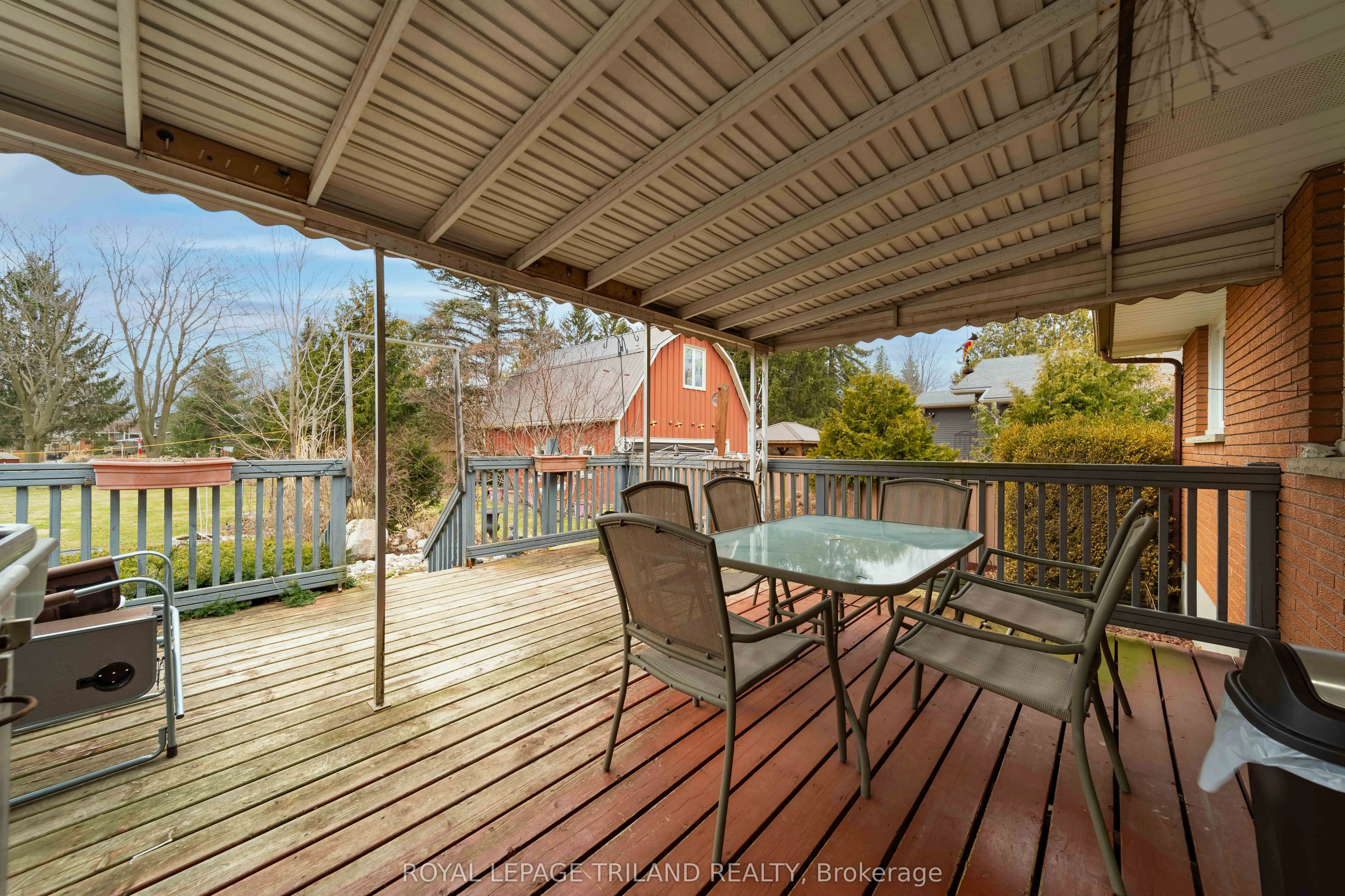 308 John Street S