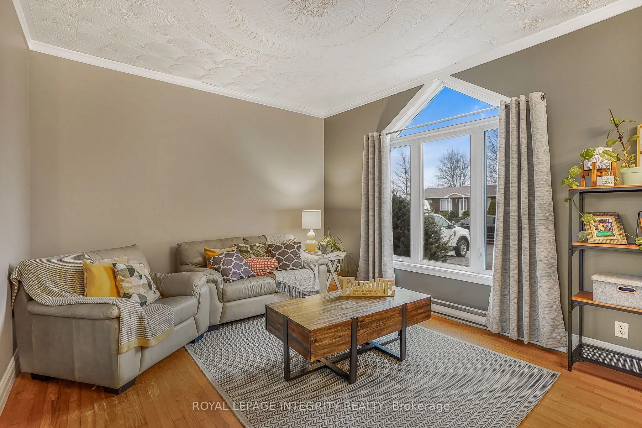 84 Lalande Crescent