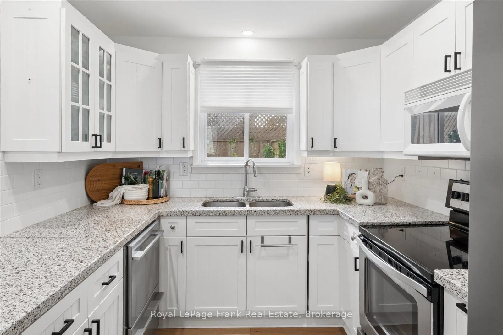 544 Maher Crescent