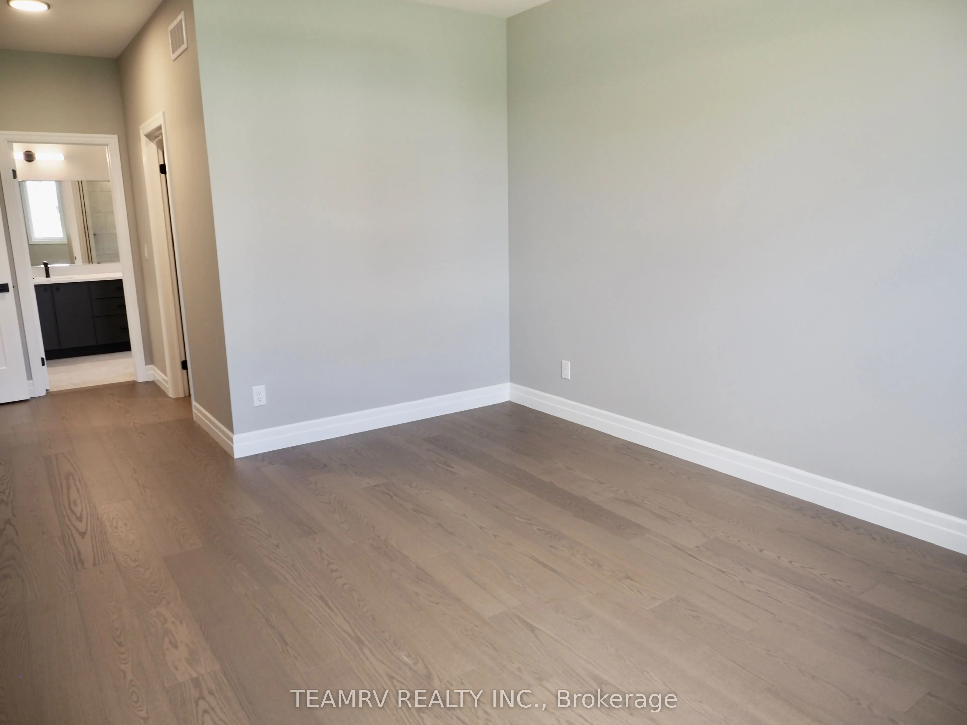17 DARROW Drive