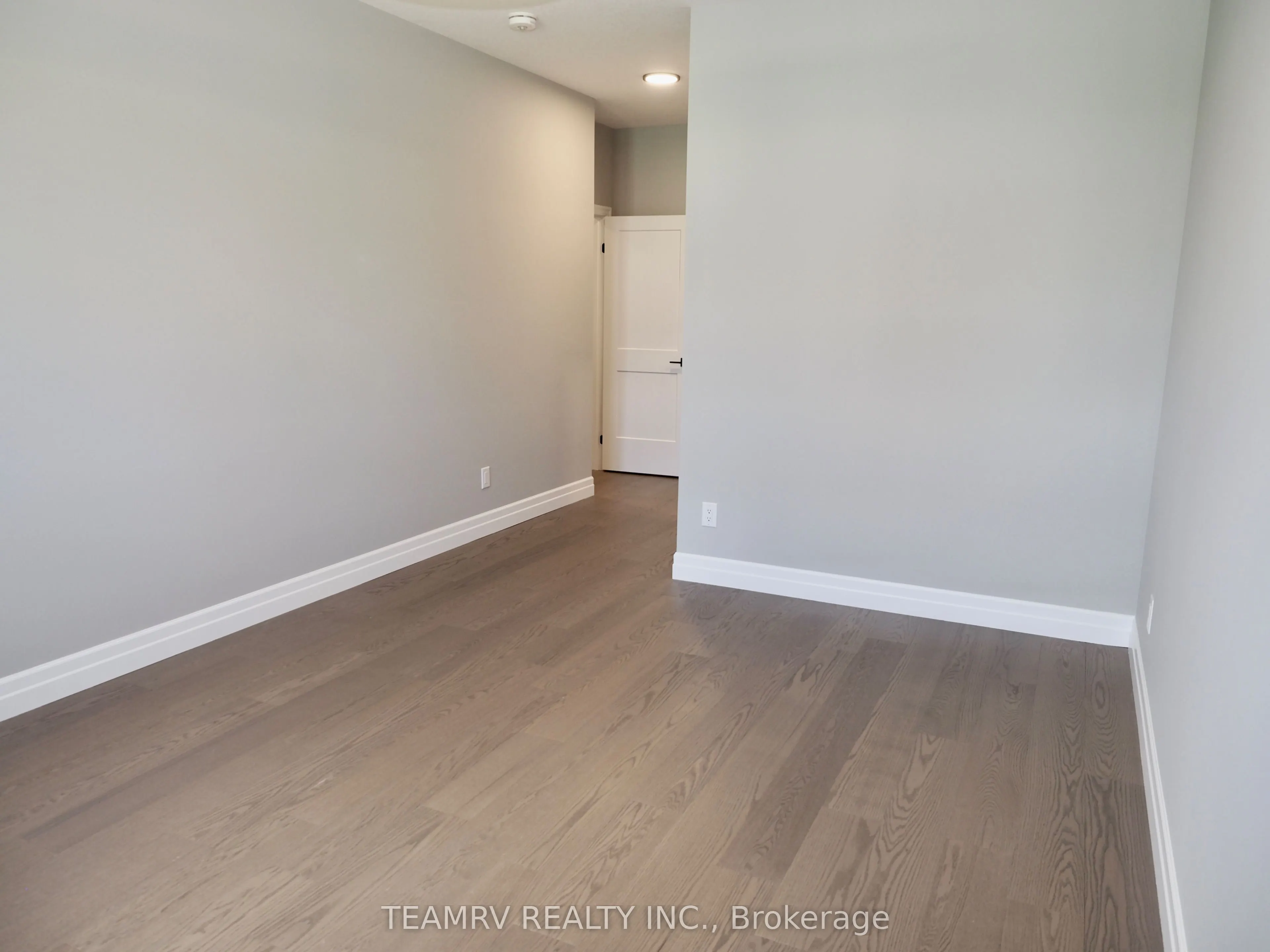 17 DARROW Drive