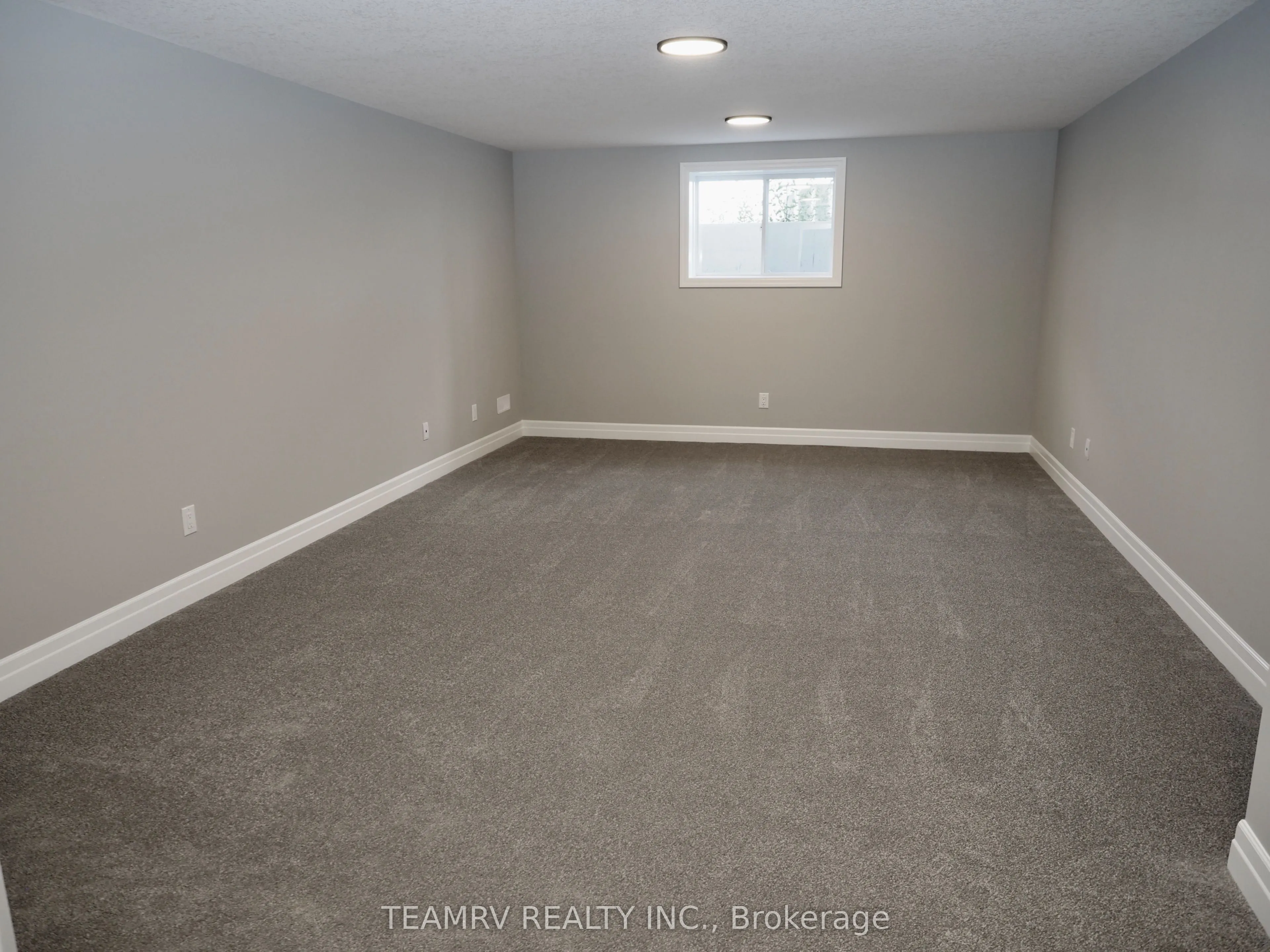 17 DARROW Drive