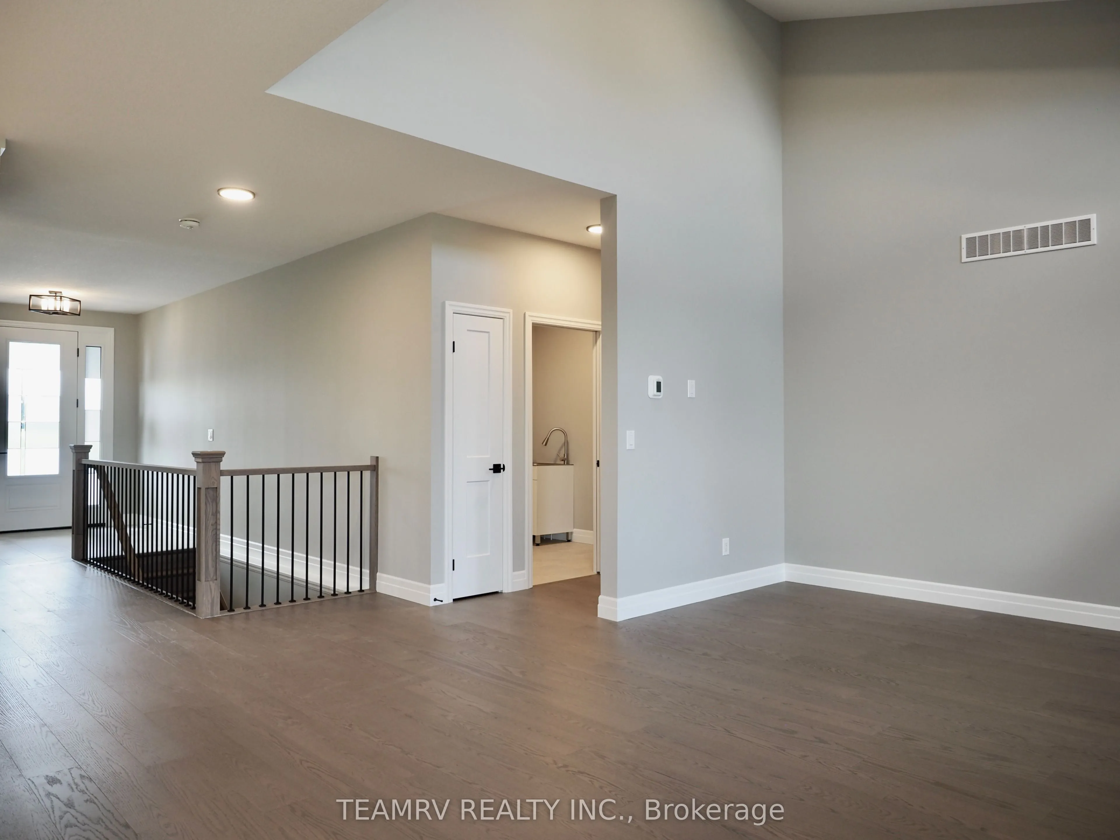 17 DARROW Drive