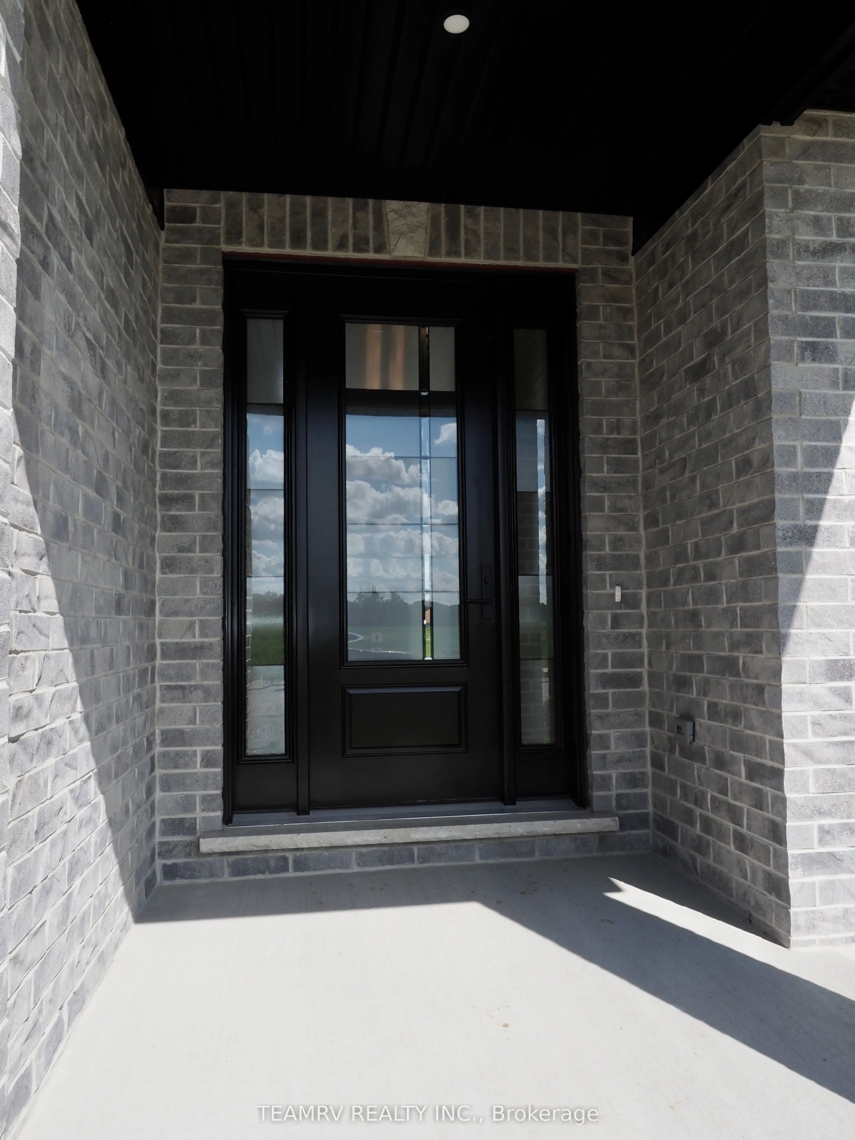 17 DARROW Drive