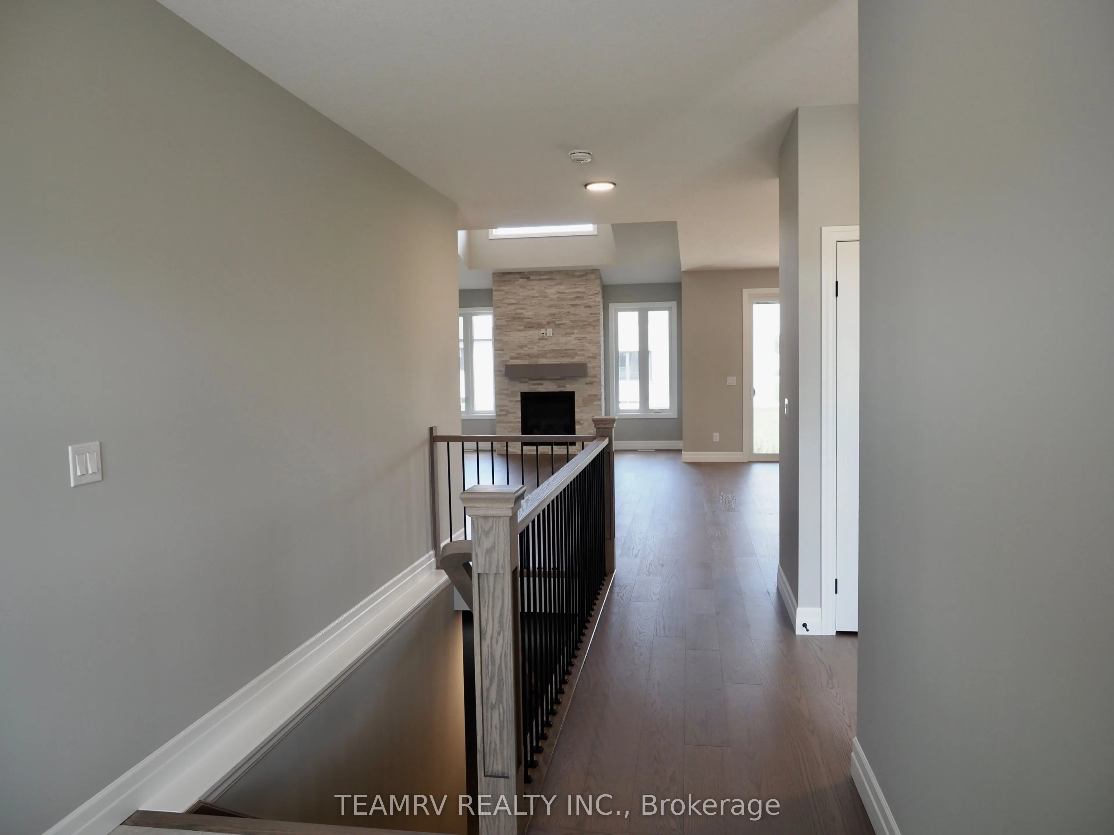 17 DARROW Drive