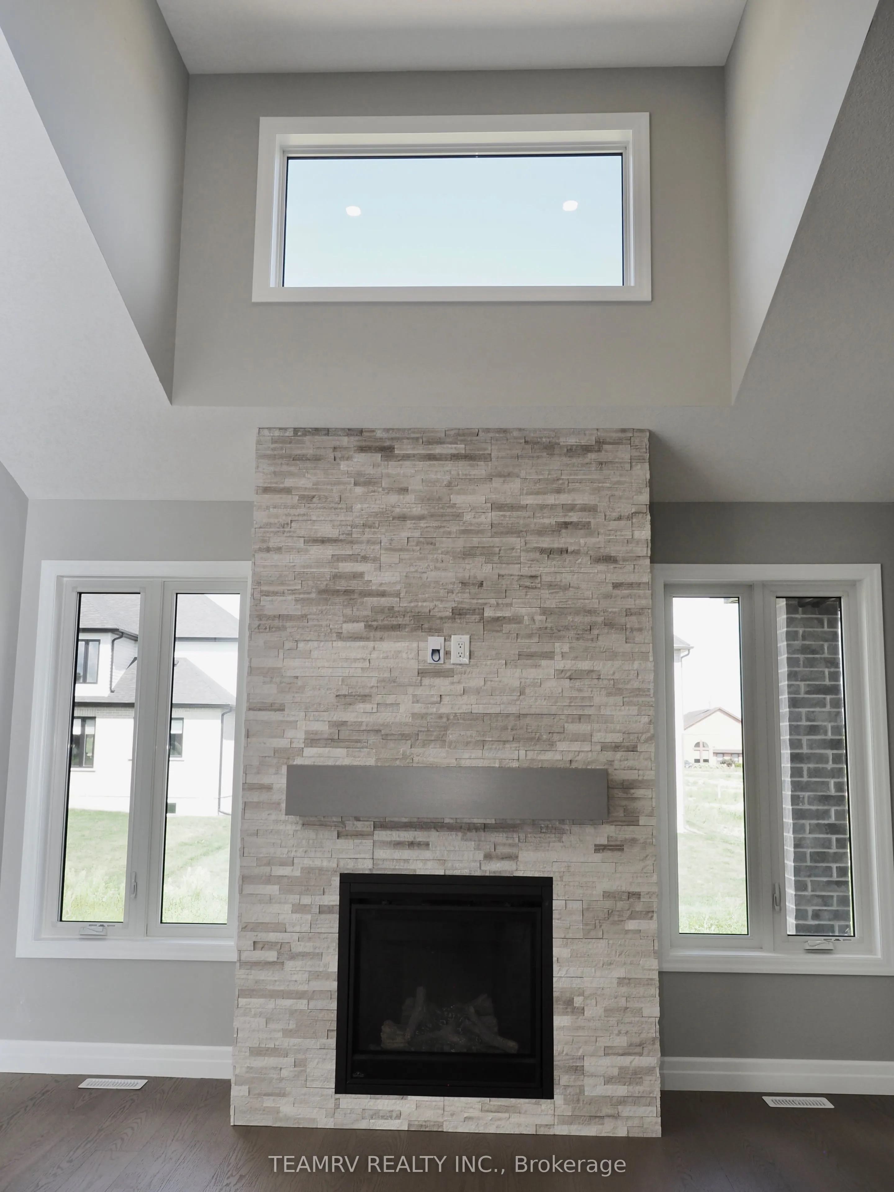 17 DARROW Drive