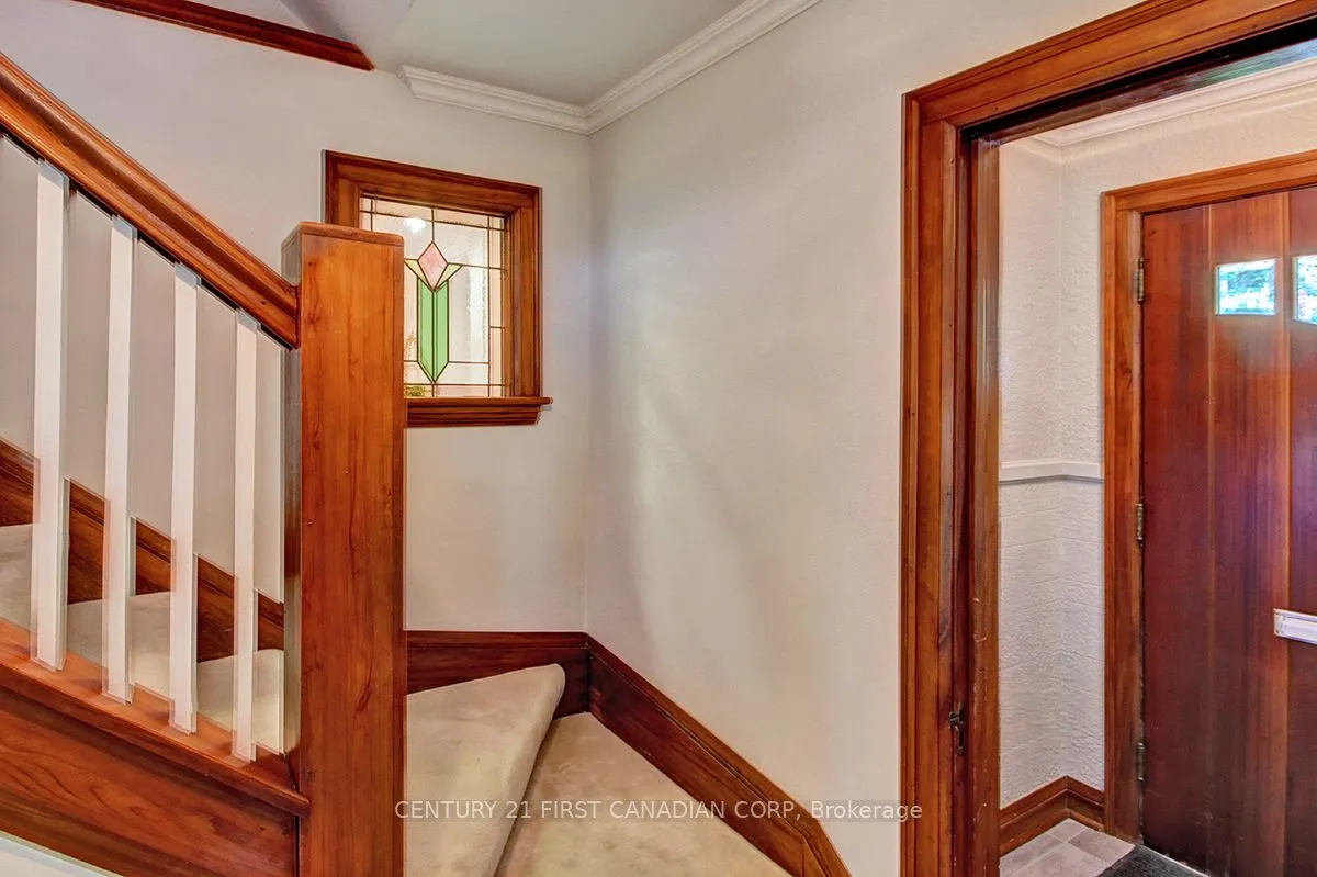 4 JERSEYVILLE Road E