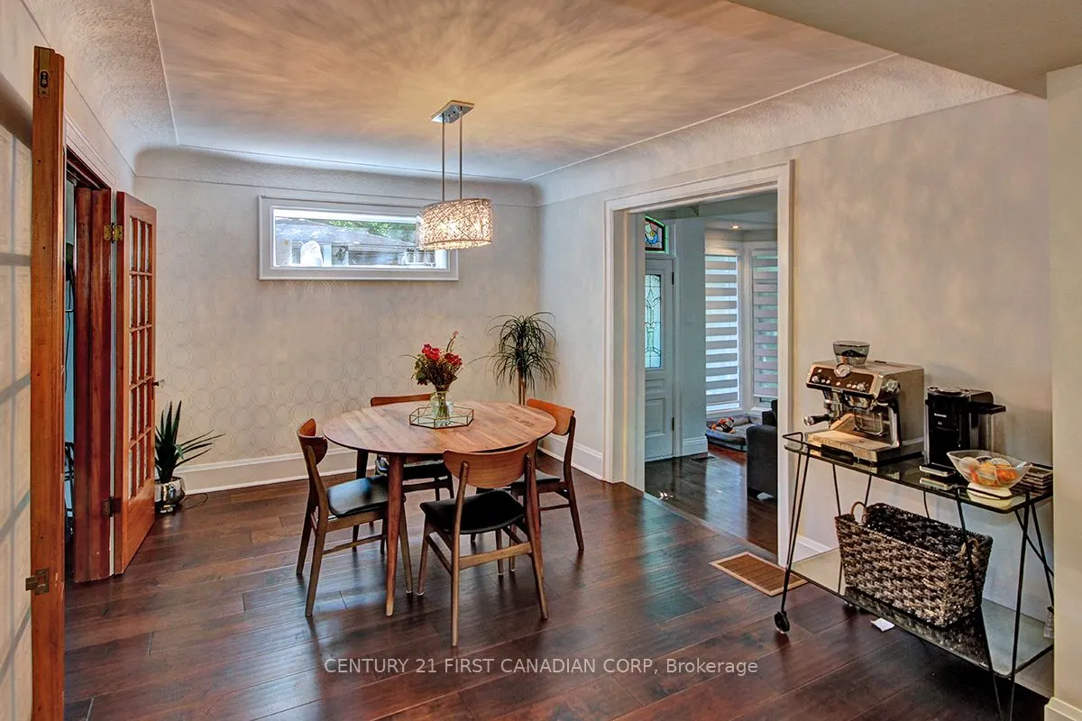4 JERSEYVILLE Road E