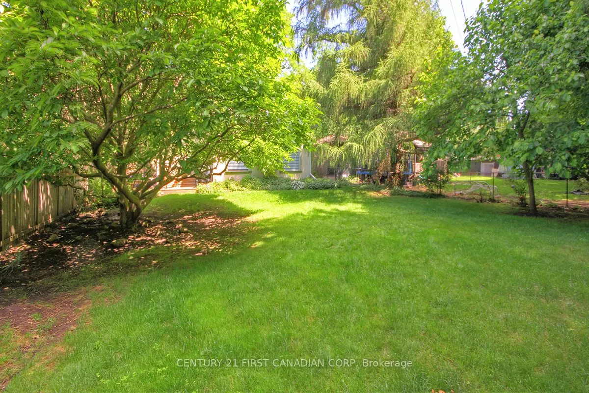 4 JERSEYVILLE Road E