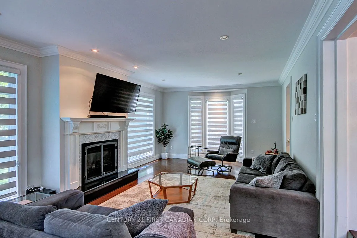 4 JERSEYVILLE Road E