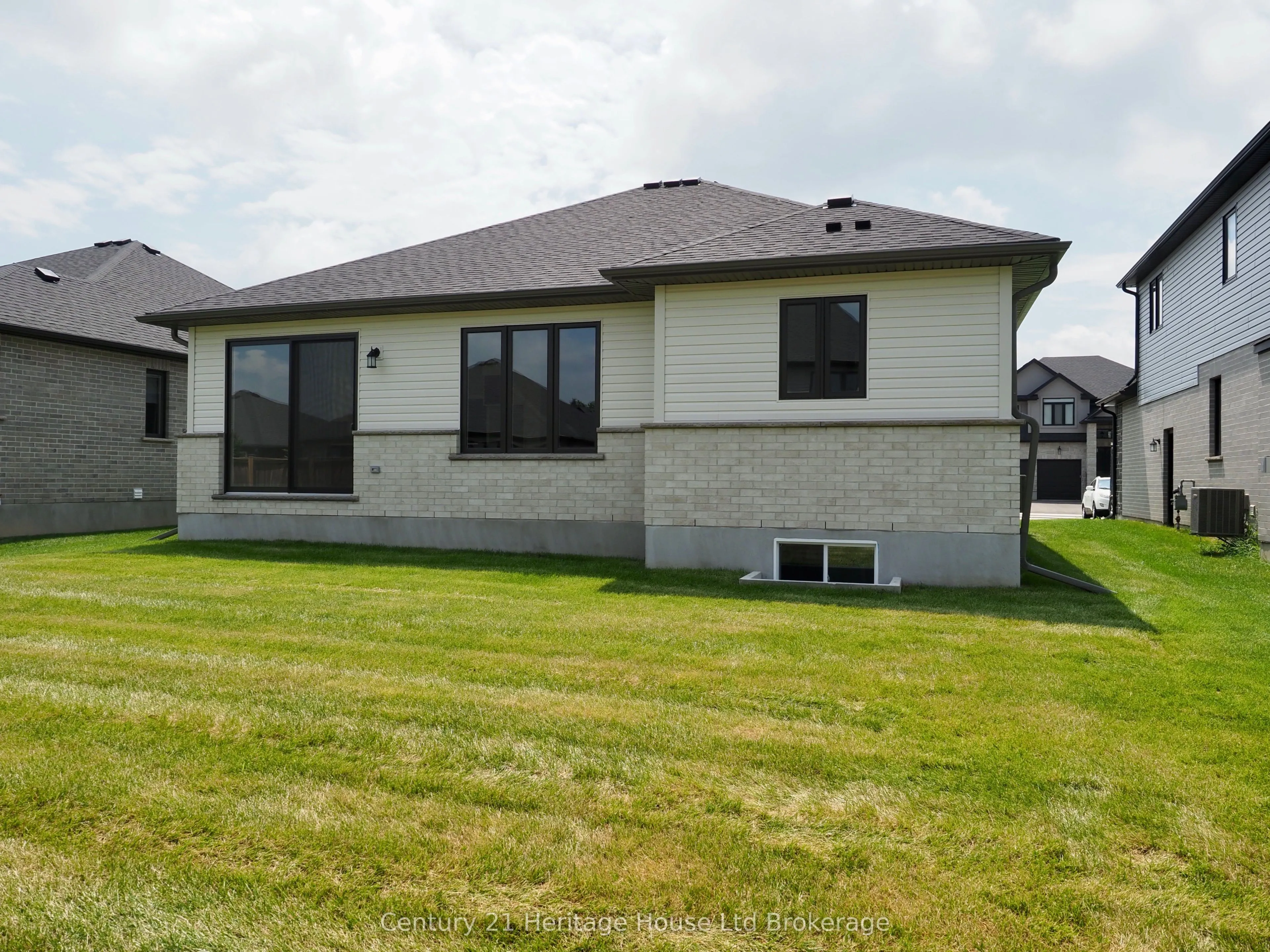 28 Sycamore Drive