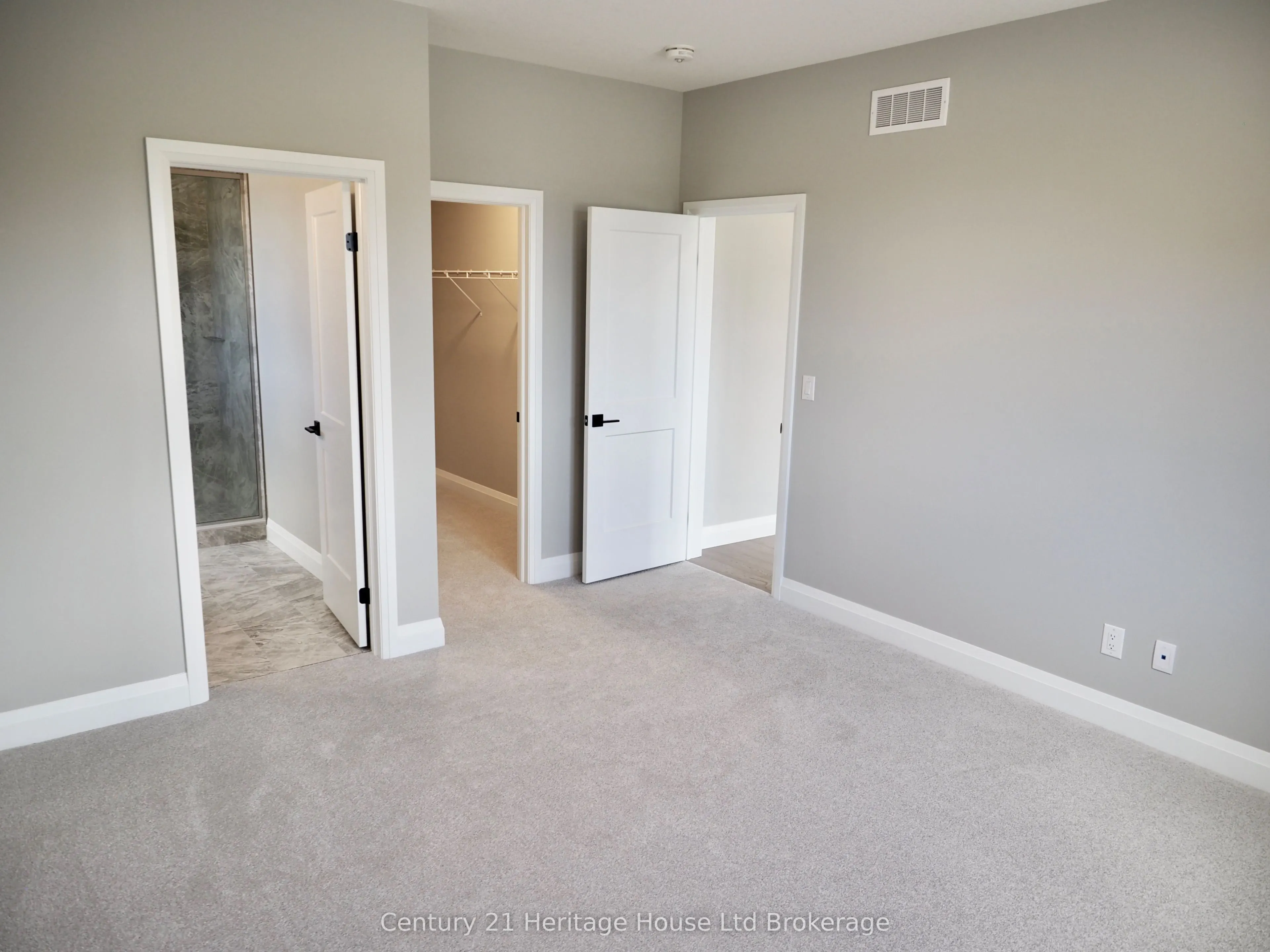 4 Bodwell Avenue