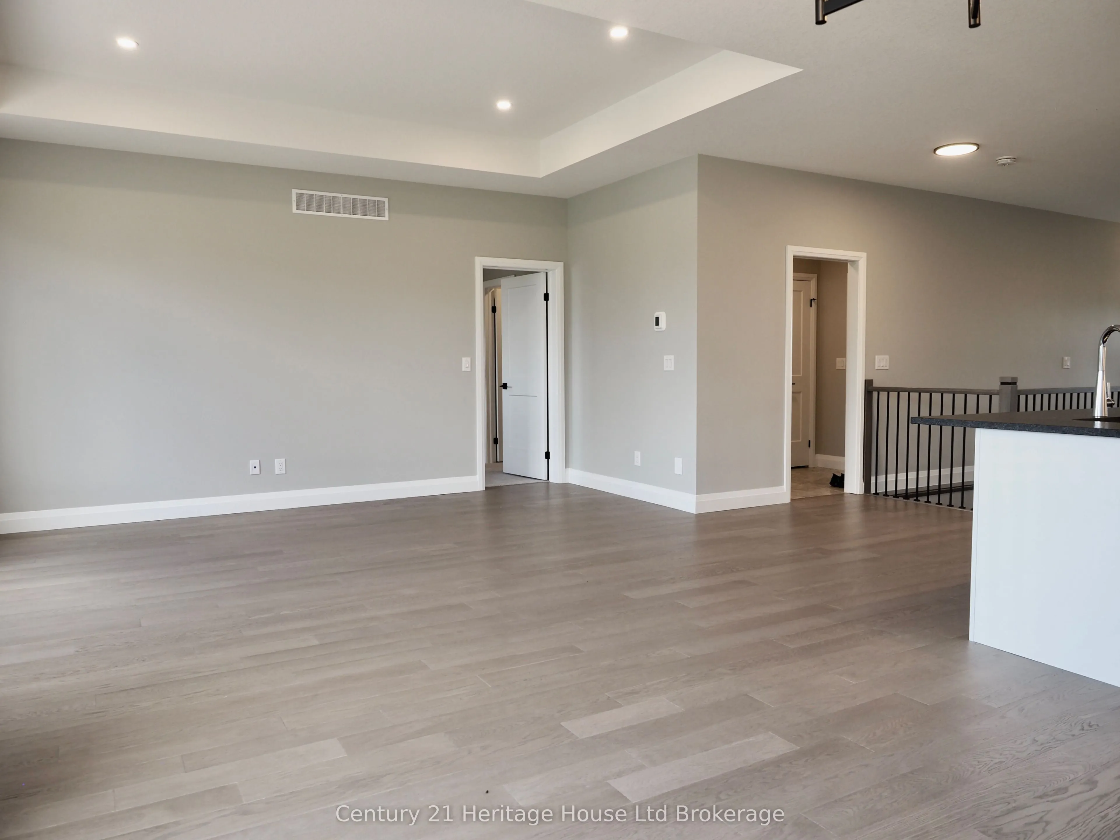 4 Bodwell Avenue