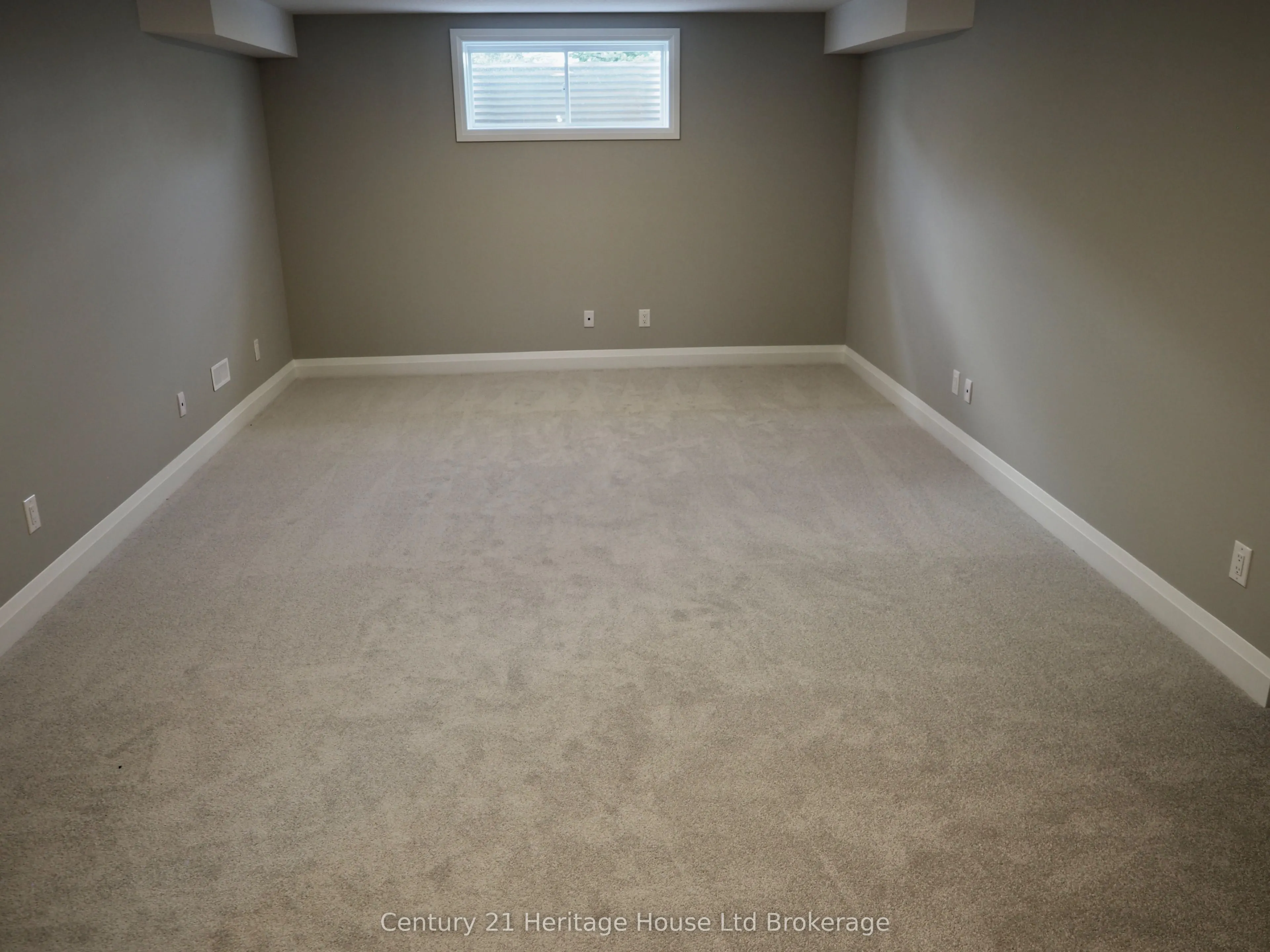 4 Bodwell Avenue