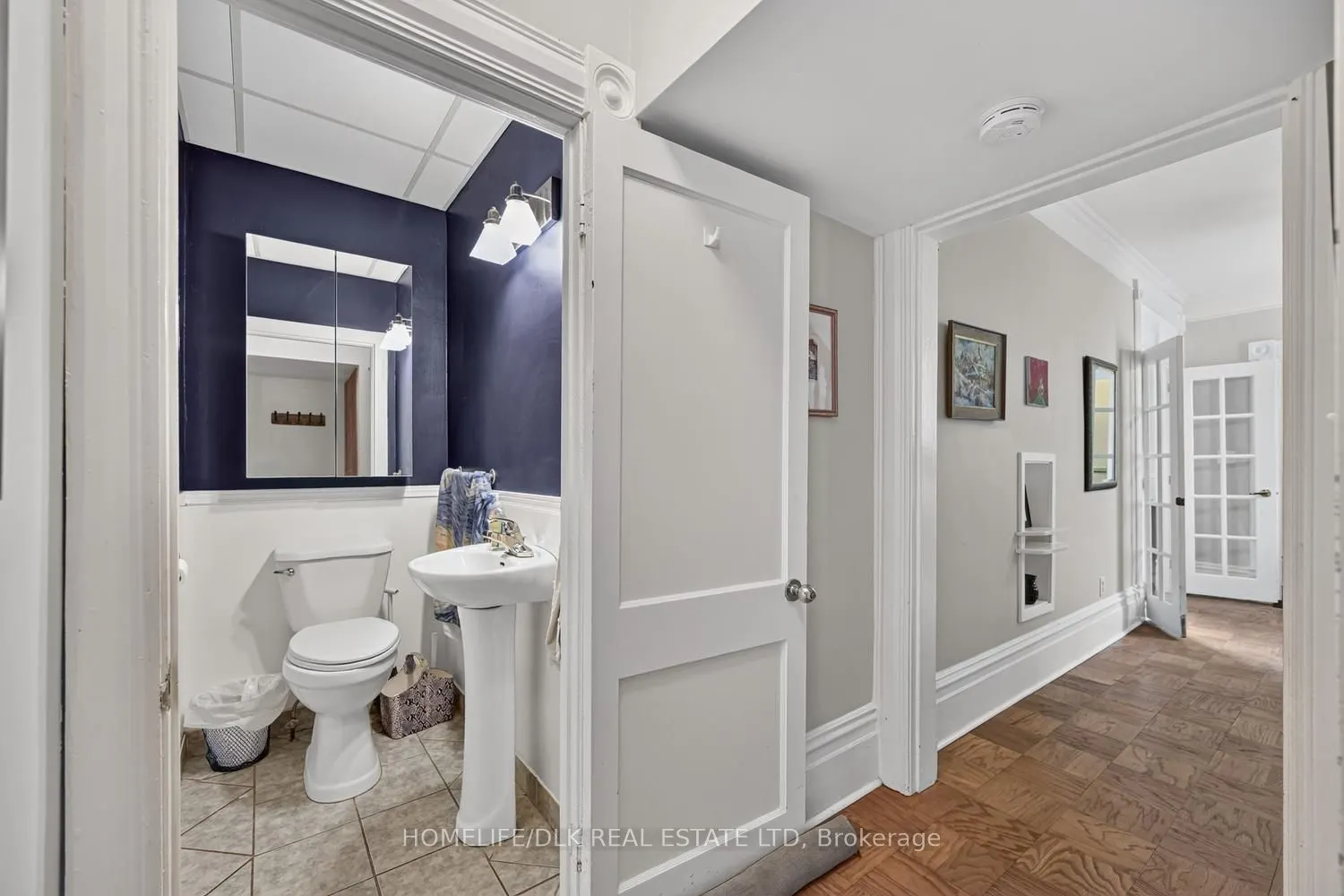 186 King Street E
