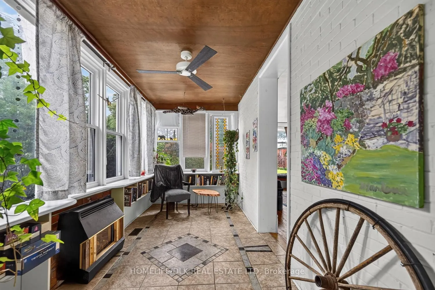 186 King Street E