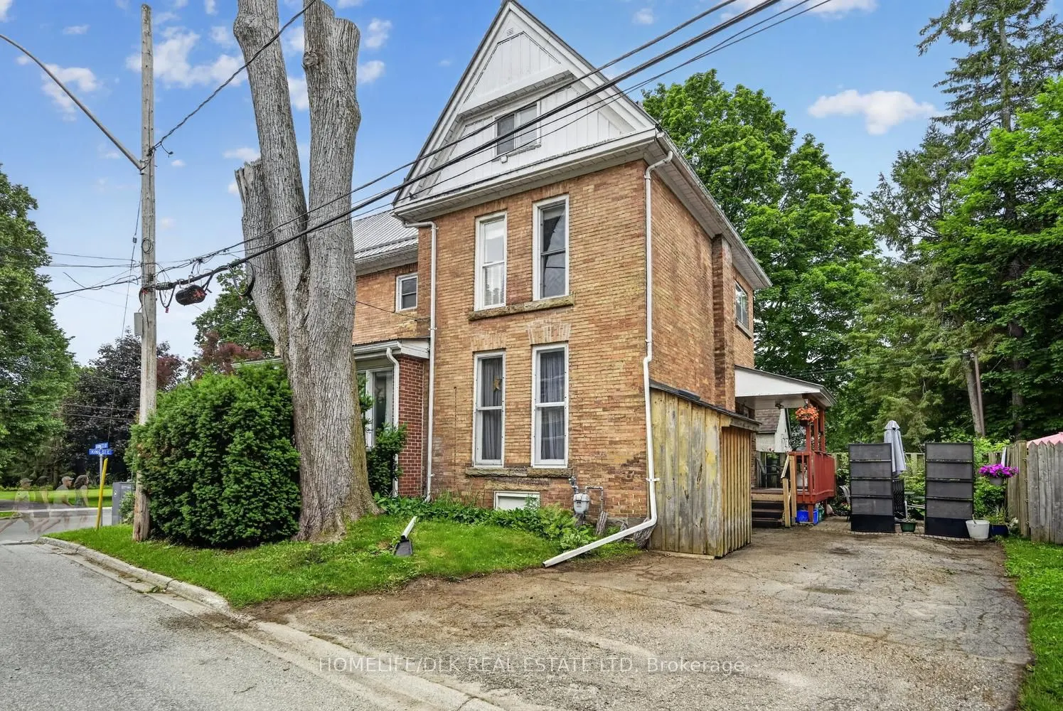 186 King Street E