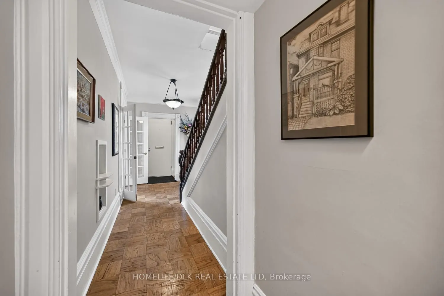 186 King Street E