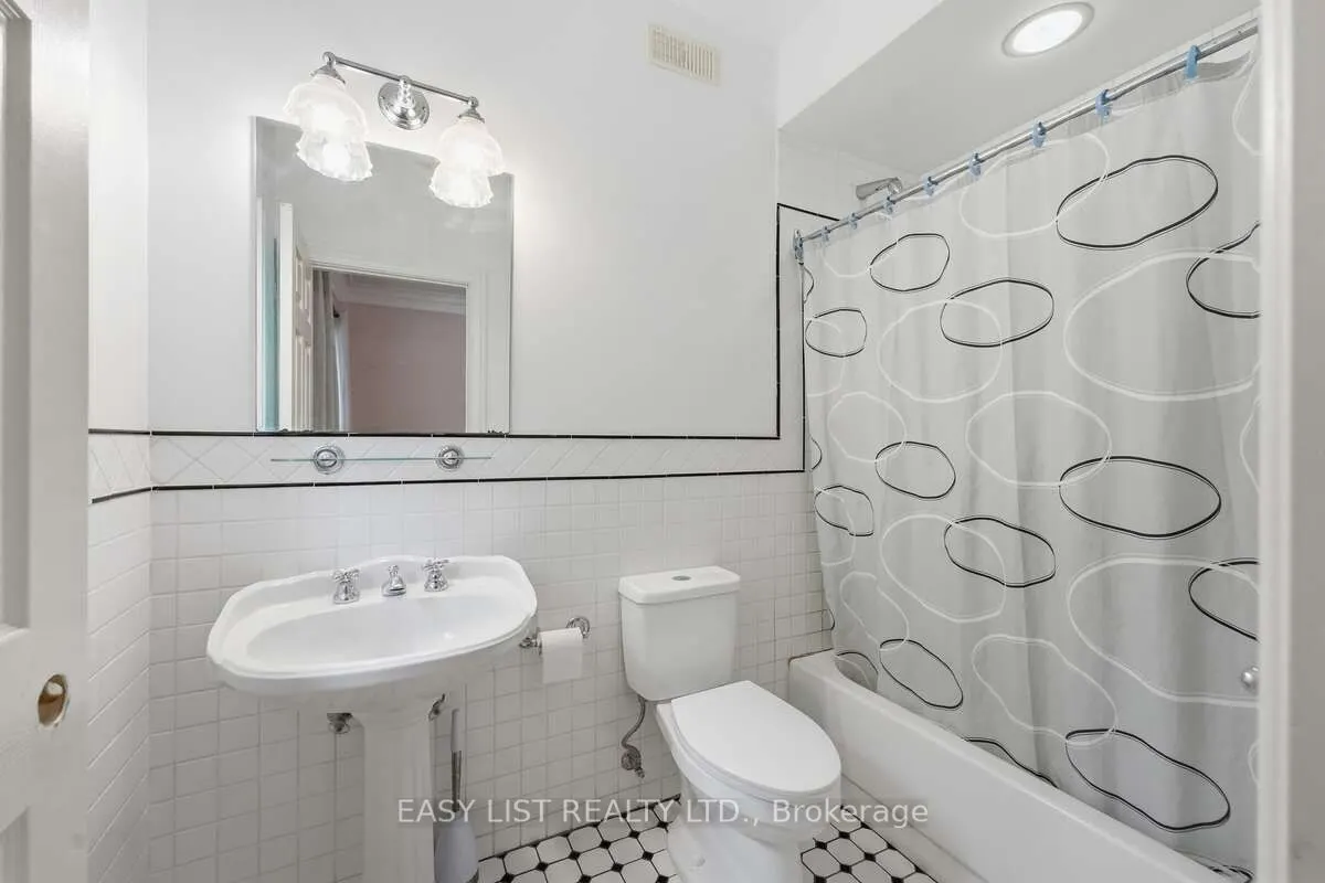 28 Marchbrook Circle