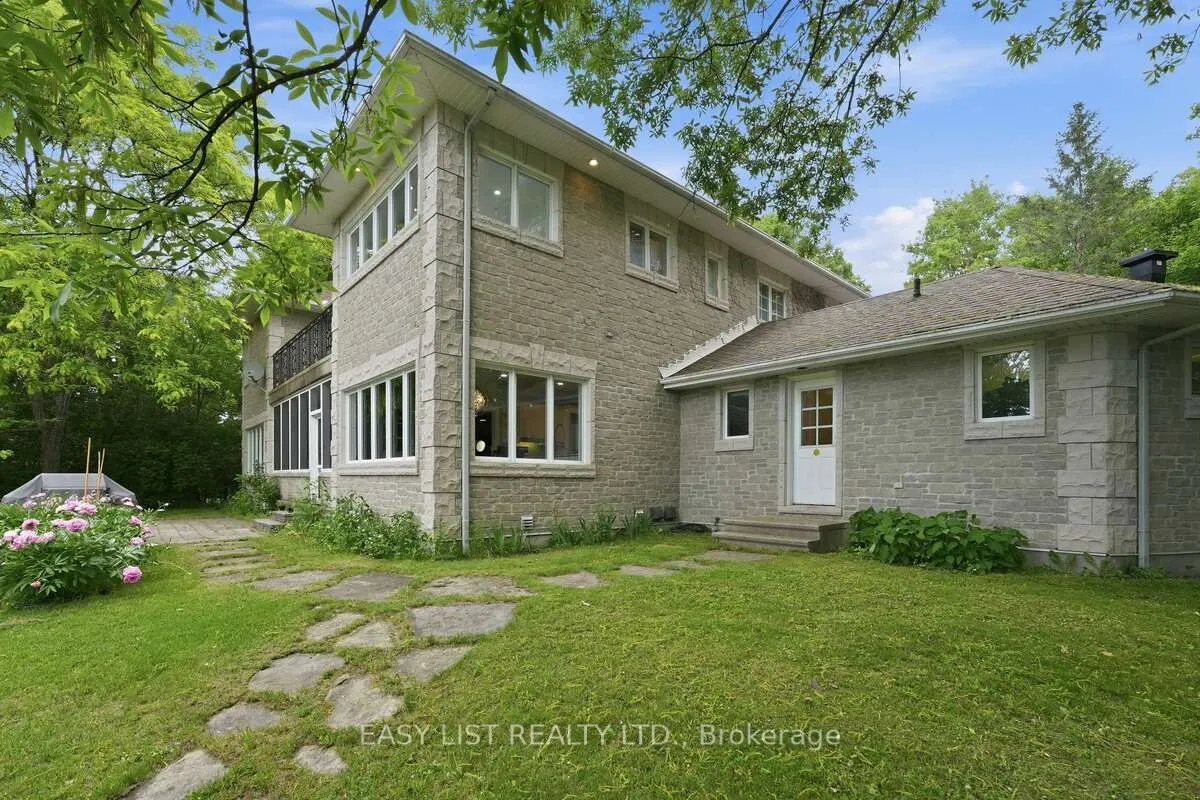 28 Marchbrook Circle