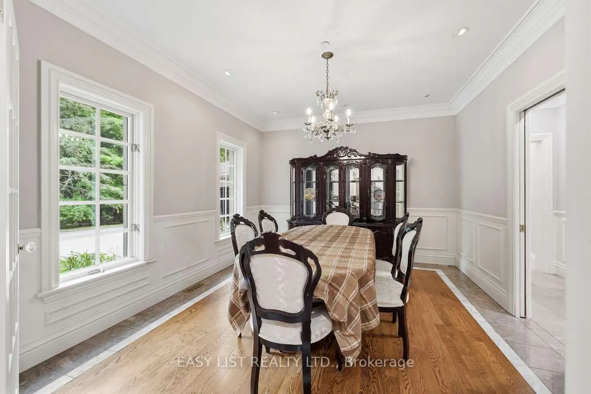 28 Marchbrook Circle