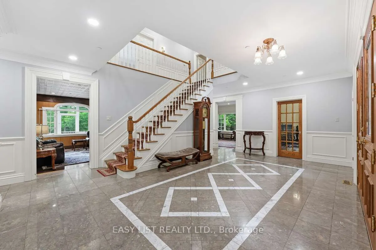 28 Marchbrook Circle