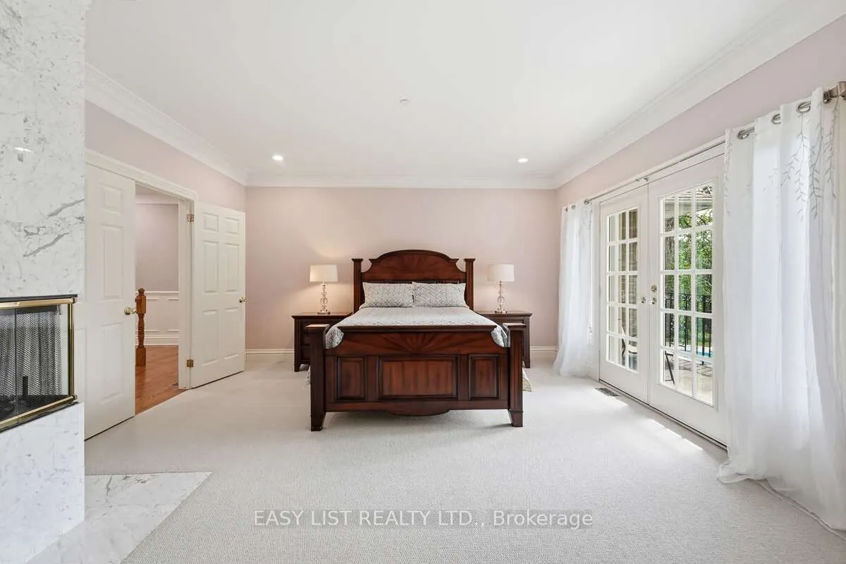 28 Marchbrook Circle