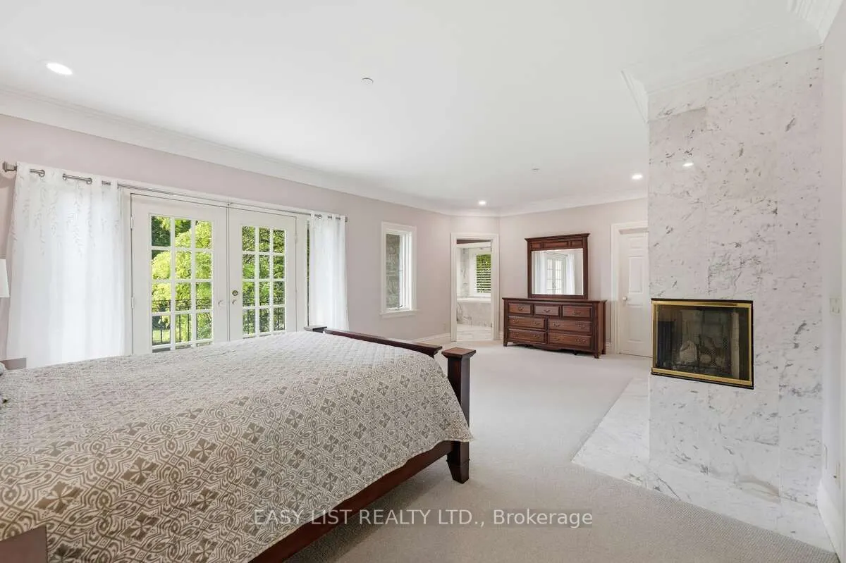28 Marchbrook Circle